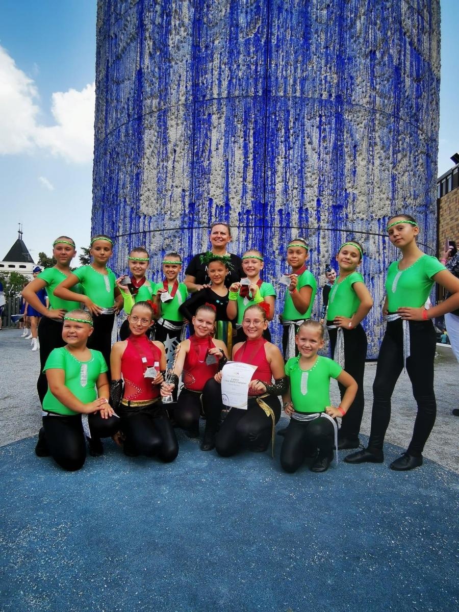 Zdjęcie w galerii na portalu naszraciborz.pl: Mażoretki Zary na podium Mistrzostw Świata w Pradze wiadomości z regionu