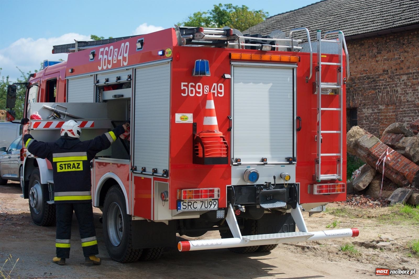 Zdjęcie w galerii na portalu naszraciborz.pl: Koparka uszkodziła gazociąg w Tworkowie. Konieczna była ewakuacja! wiadomości z regionu