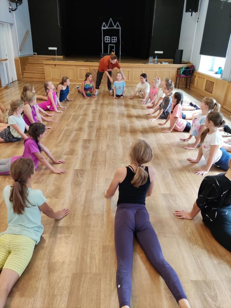 Zdjęcie w galerii na portalu naszraciborz.pl: Summer Dance Week. Warsztaty taneczne w MDK-u wiadomości z regionu