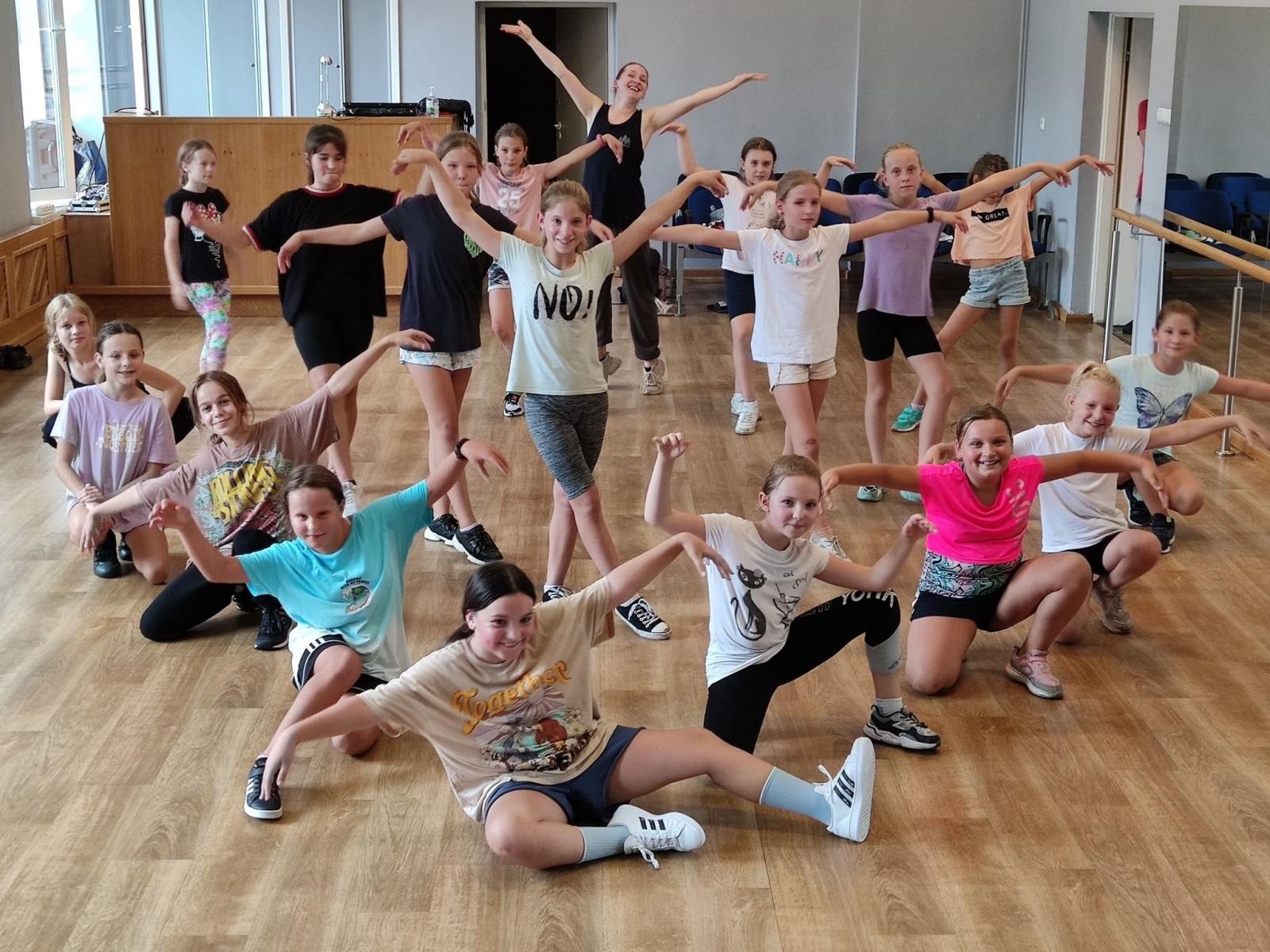 Zdjęcie w galerii na portalu naszraciborz.pl: Summer Dance Week. Warsztaty taneczne w MDK-u wiadomości z regionu