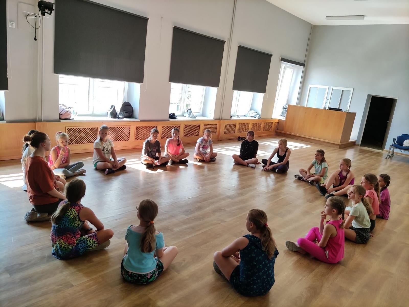 Zdjęcie w galerii na portalu naszraciborz.pl: Summer Dance Week. Warsztaty taneczne w MDK-u wiadomości z regionu