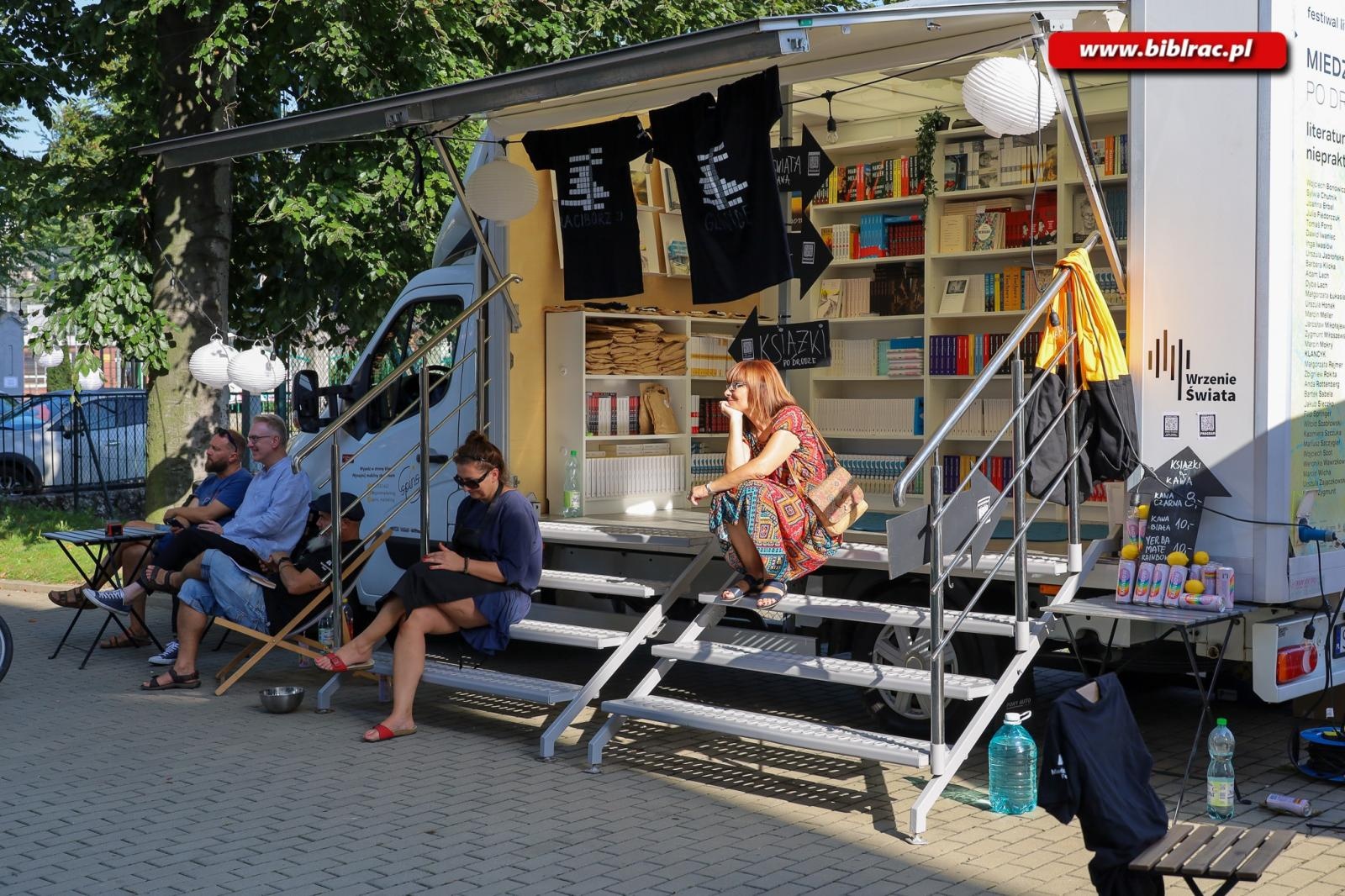 Zdjęcie w galerii na portalu naszraciborz.pl: Festiwal Miedzianka Po Drodze i gwiazdy literatury w Raciborzu wiadomości z regionu