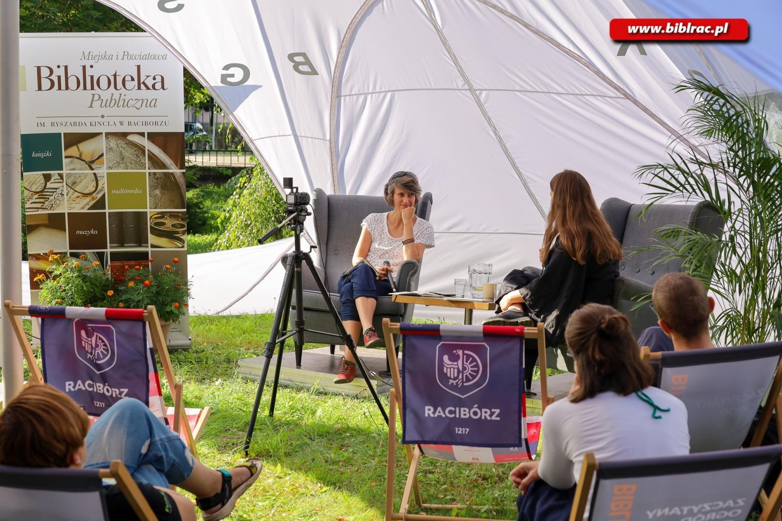 Zdjęcie w galerii na portalu naszraciborz.pl: Festiwal Miedzianka Po Drodze i gwiazdy literatury w Raciborzu wiadomości z regionu