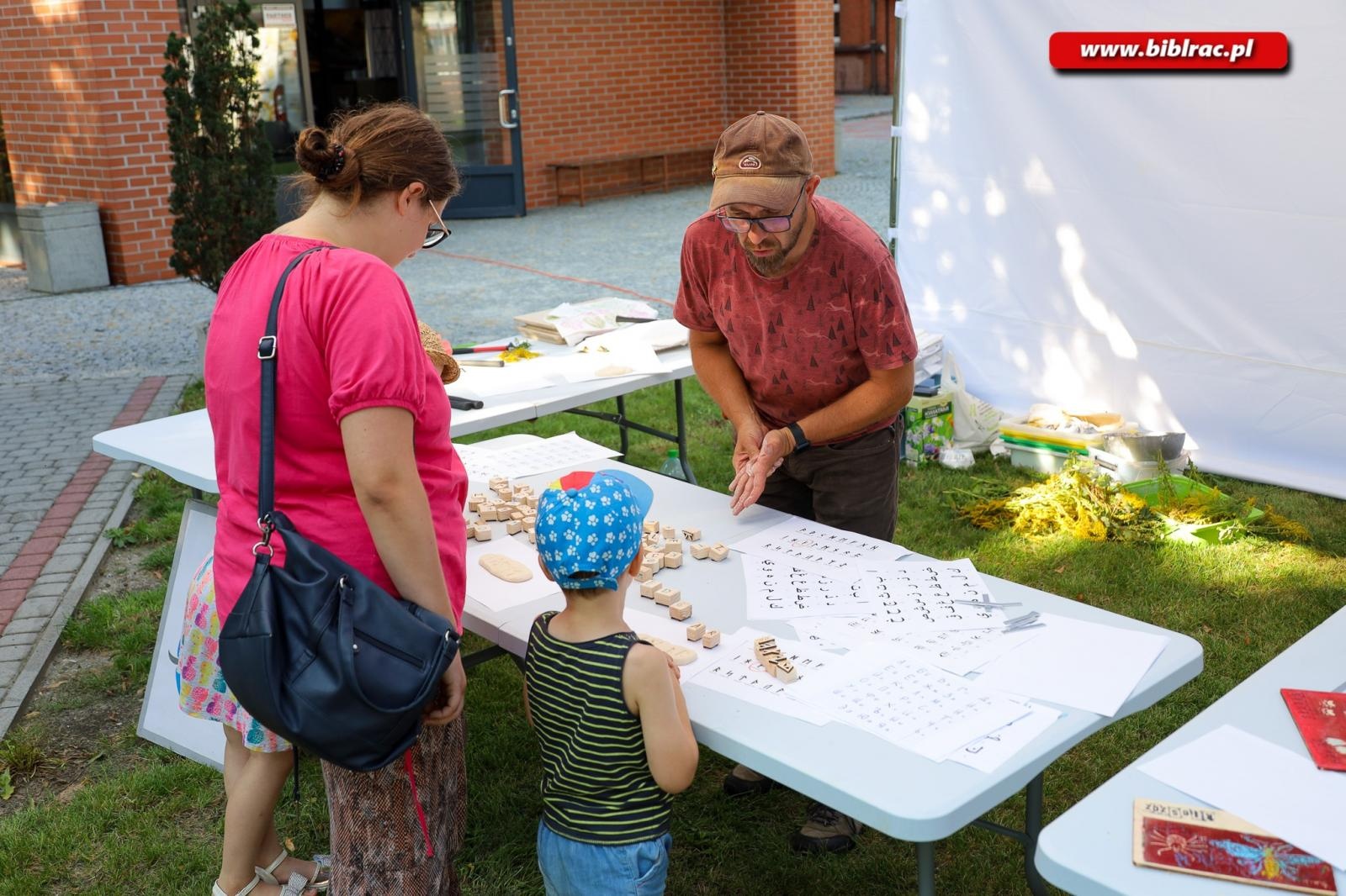 Zdjęcie w galerii na portalu naszraciborz.pl: Festiwal Miedzianka Po Drodze i gwiazdy literatury w Raciborzu wiadomości z regionu