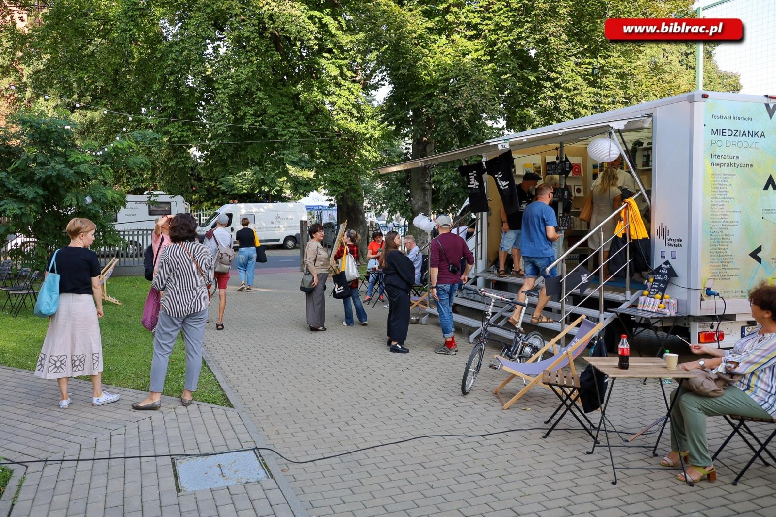 Zdjęcie w galerii na portalu naszraciborz.pl: Festiwal Miedzianka Po Drodze i gwiazdy literatury w Raciborzu wiadomości z regionu