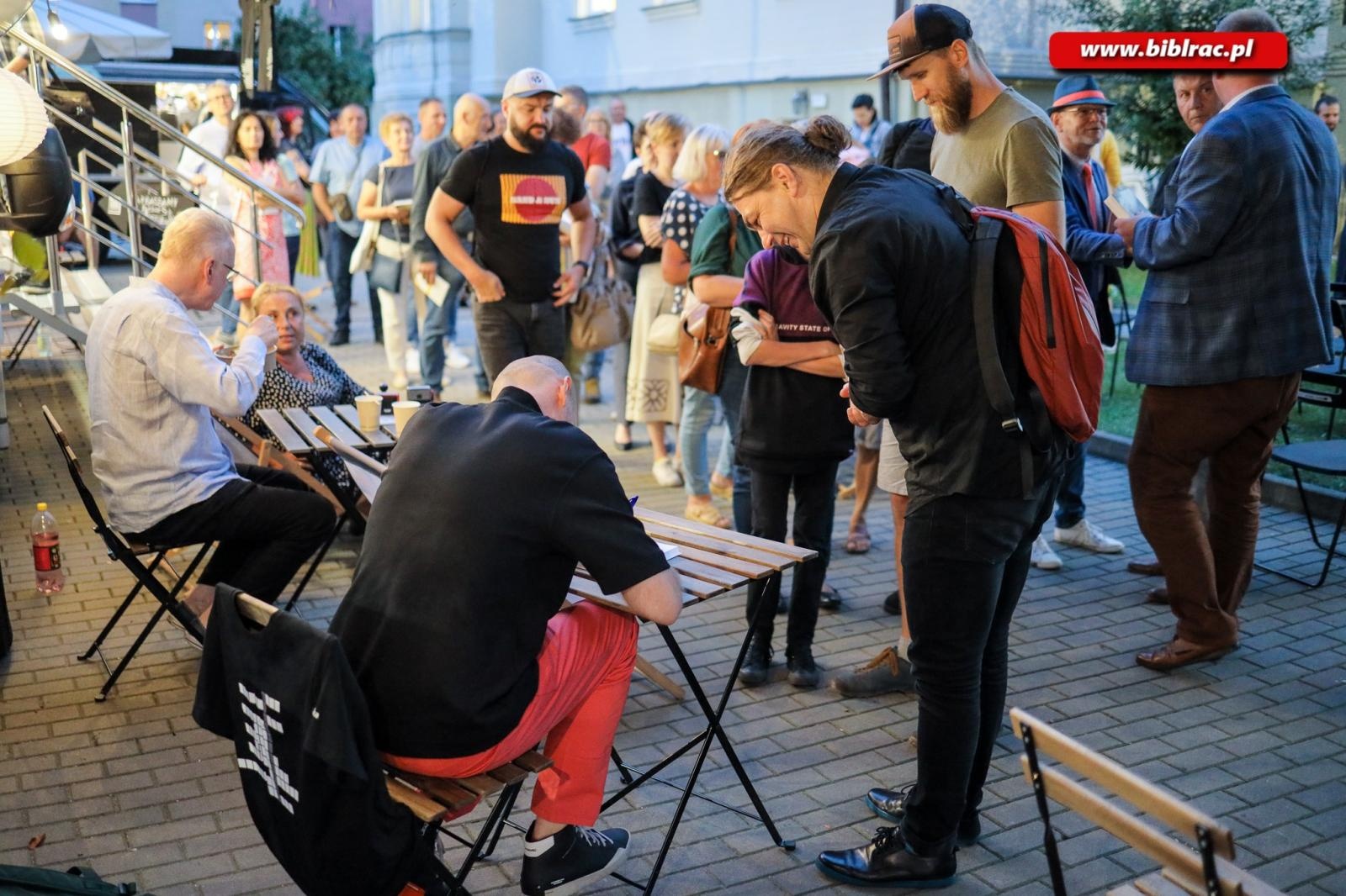 Zdjęcie w galerii na portalu naszraciborz.pl: Festiwal Miedzianka Po Drodze i gwiazdy literatury w Raciborzu wiadomości z regionu