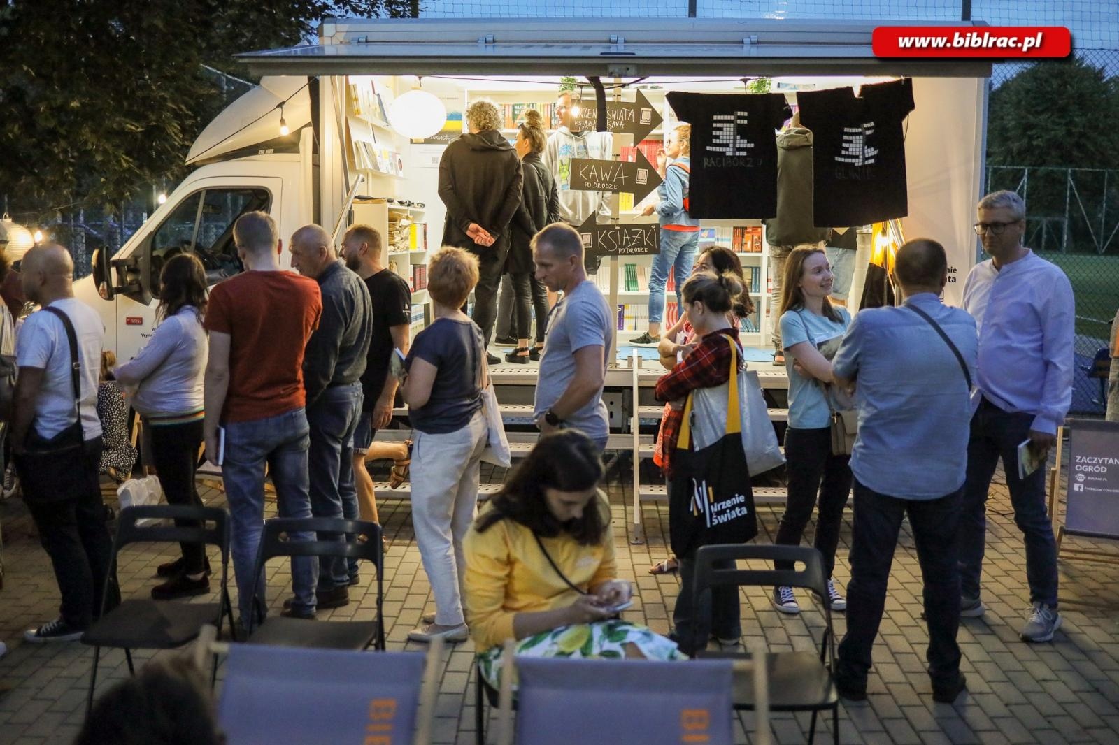 Zdjęcie w galerii na portalu naszraciborz.pl: Festiwal Miedzianka Po Drodze i gwiazdy literatury w Raciborzu wiadomości z regionu