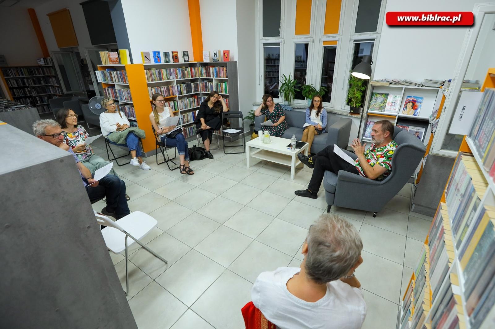 Zdjęcie w galerii na portalu naszraciborz.pl: Festiwal Miedzianka Po Drodze i gwiazdy literatury w Raciborzu wiadomości z regionu