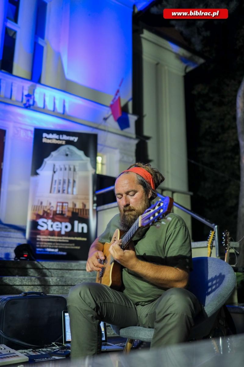 Zdjęcie w galerii na portalu naszraciborz.pl: Festiwal Miedzianka Po Drodze i gwiazdy literatury w Raciborzu wiadomości z regionu