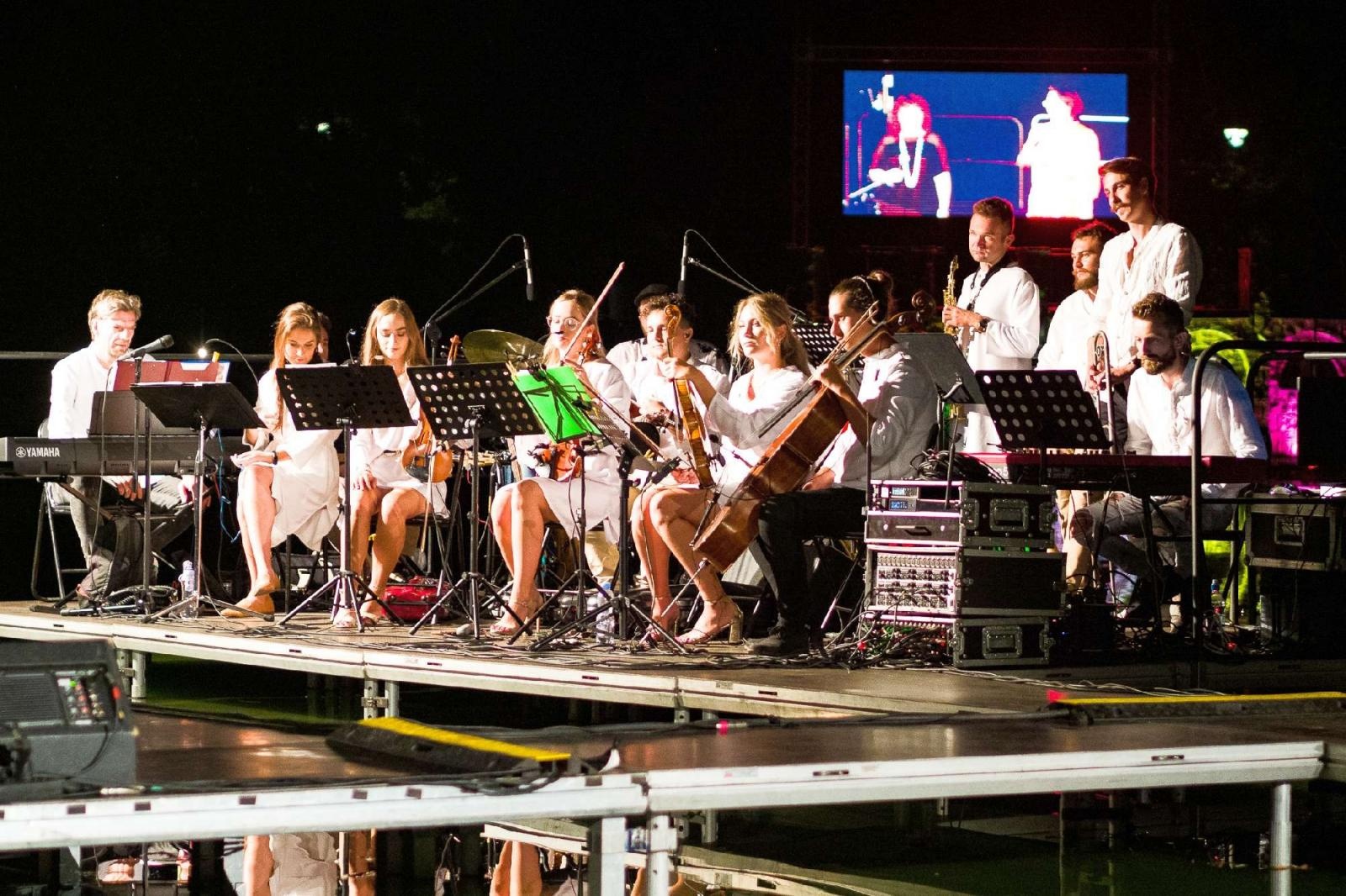 Zdjęcie w galerii na portalu naszraciborz.pl: Ach co to był za wieczór! Widowisko na wodzie na bis [FOTO] wiadomości z regionu