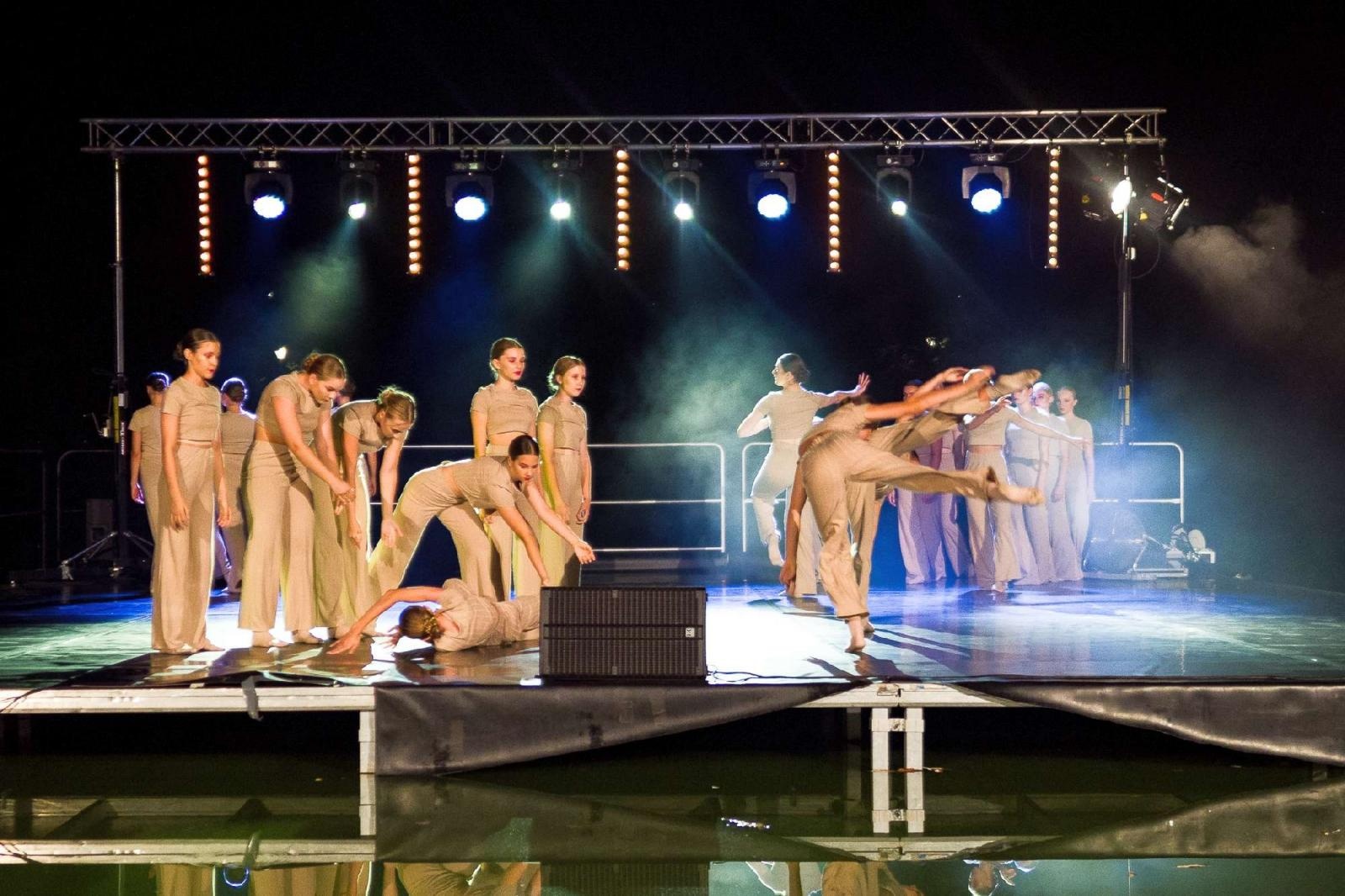 Zdjęcie w galerii na portalu naszraciborz.pl: Ach co to był za wieczór! Widowisko na wodzie na bis [FOTO] wiadomości z regionu