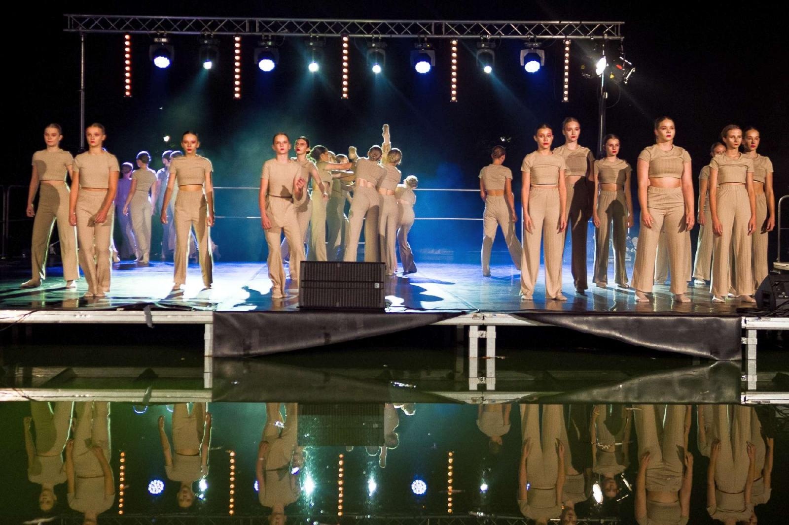 Zdjęcie w galerii na portalu naszraciborz.pl: Ach co to był za wieczór! Widowisko na wodzie na bis [FOTO] wiadomości z regionu