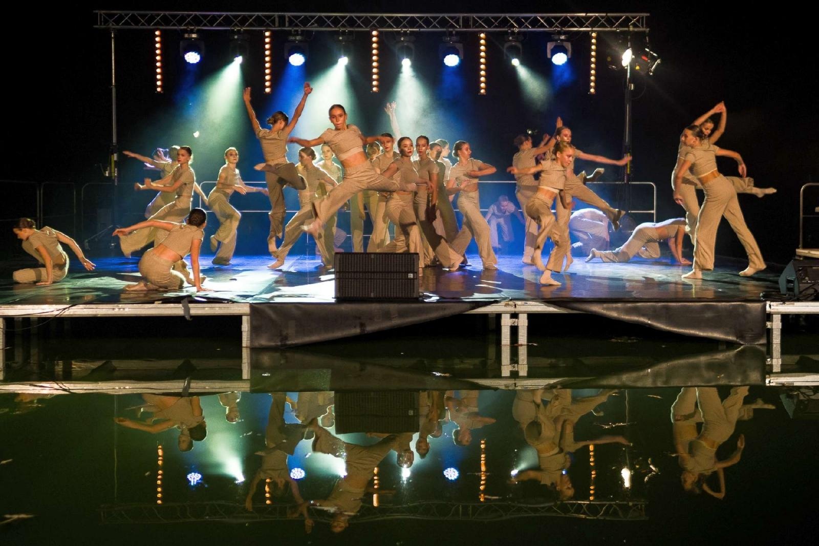 Zdjęcie w galerii na portalu naszraciborz.pl: Ach co to był za wieczór! Widowisko na wodzie na bis [FOTO] wiadomości z regionu