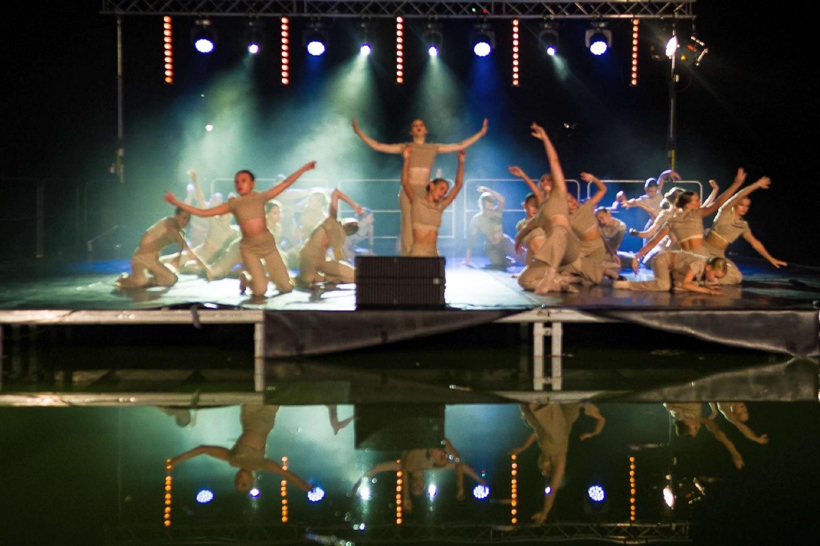 Zdjęcie w galerii na portalu naszraciborz.pl: Ach co to był za wieczór! Widowisko na wodzie na bis [FOTO] wiadomości z regionu