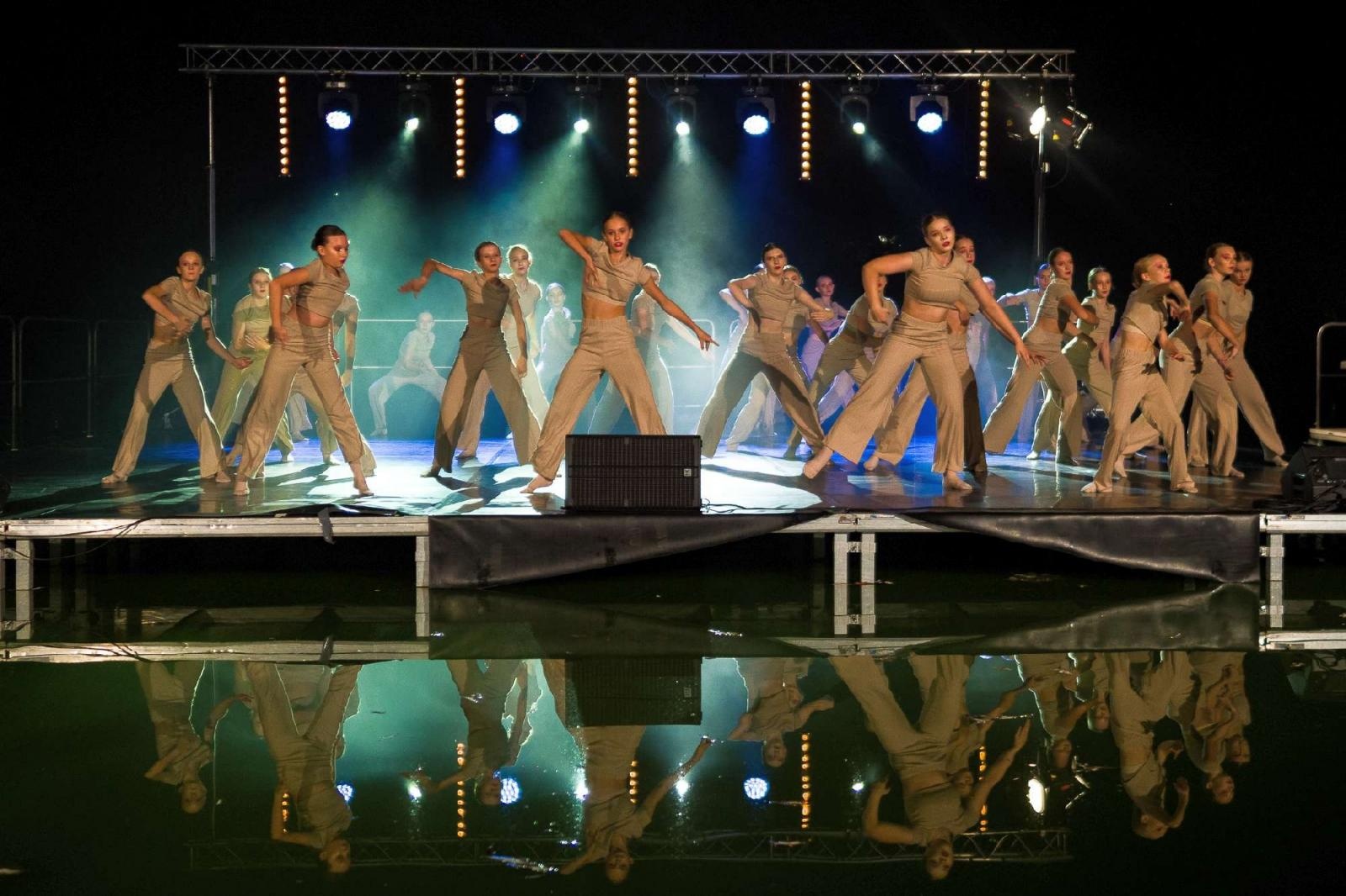 Zdjęcie w galerii na portalu naszraciborz.pl: Ach co to był za wieczór! Widowisko na wodzie na bis [FOTO] wiadomości z regionu