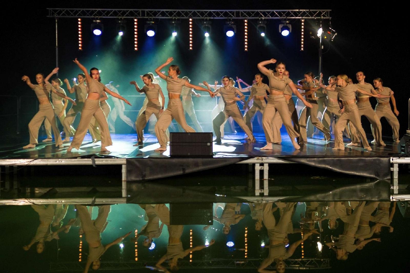 Zdjęcie w galerii na portalu naszraciborz.pl: Ach co to był za wieczór! Widowisko na wodzie na bis [FOTO] wiadomości z regionu