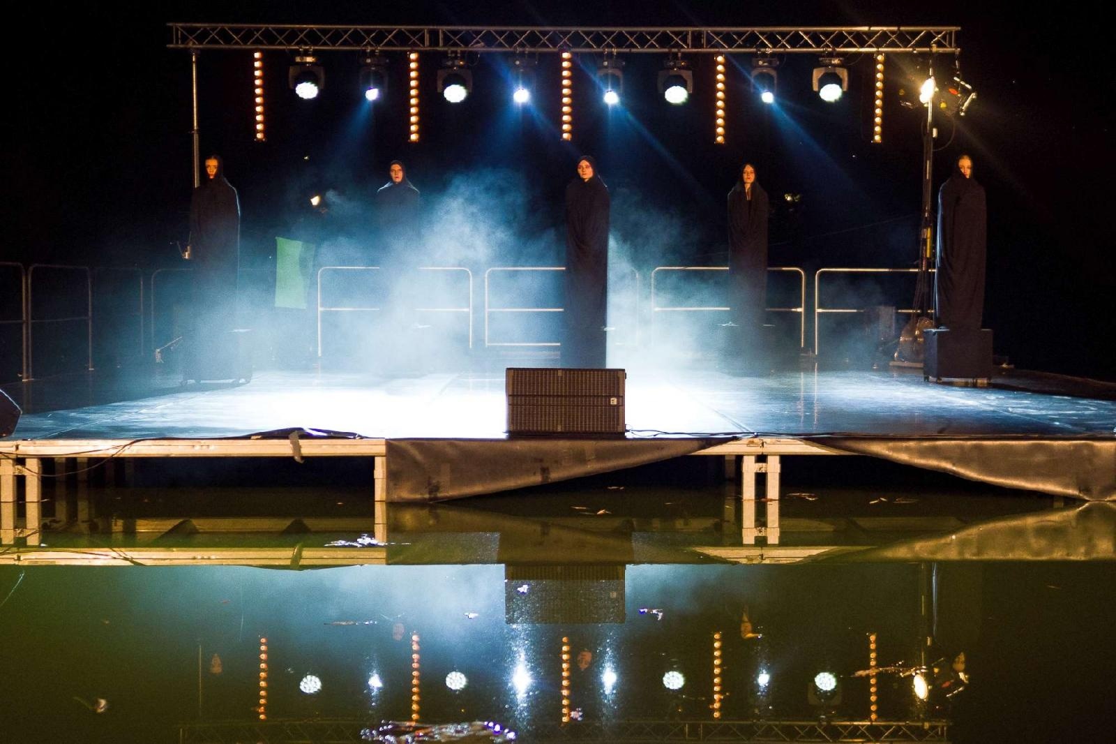 Zdjęcie w galerii na portalu naszraciborz.pl: Ach co to był za wieczór! Widowisko na wodzie na bis [FOTO] wiadomości z regionu