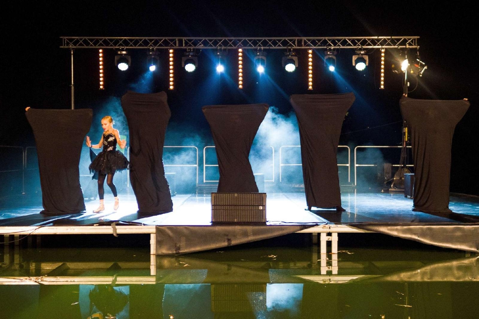 Zdjęcie w galerii na portalu naszraciborz.pl: Ach co to był za wieczór! Widowisko na wodzie na bis [FOTO] wiadomości z regionu