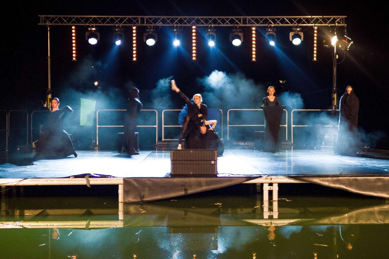 Zdjęcie w galerii na portalu naszraciborz.pl: Ach co to był za wieczór! Widowisko na wodzie na bis [FOTO] wiadomości z regionu