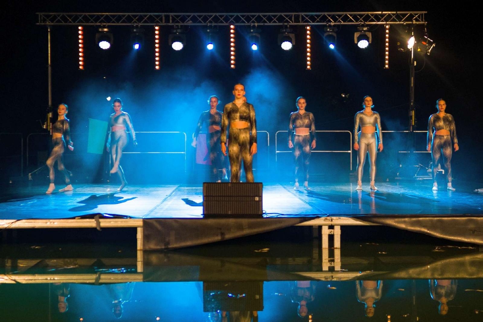 Zdjęcie w galerii na portalu naszraciborz.pl: Ach co to był za wieczór! Widowisko na wodzie na bis [FOTO] wiadomości z regionu