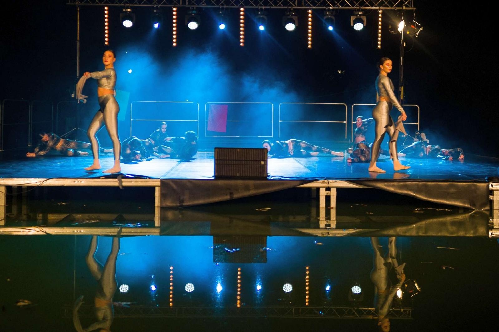 Zdjęcie w galerii na portalu naszraciborz.pl: Ach co to był za wieczór! Widowisko na wodzie na bis [FOTO] wiadomości z regionu