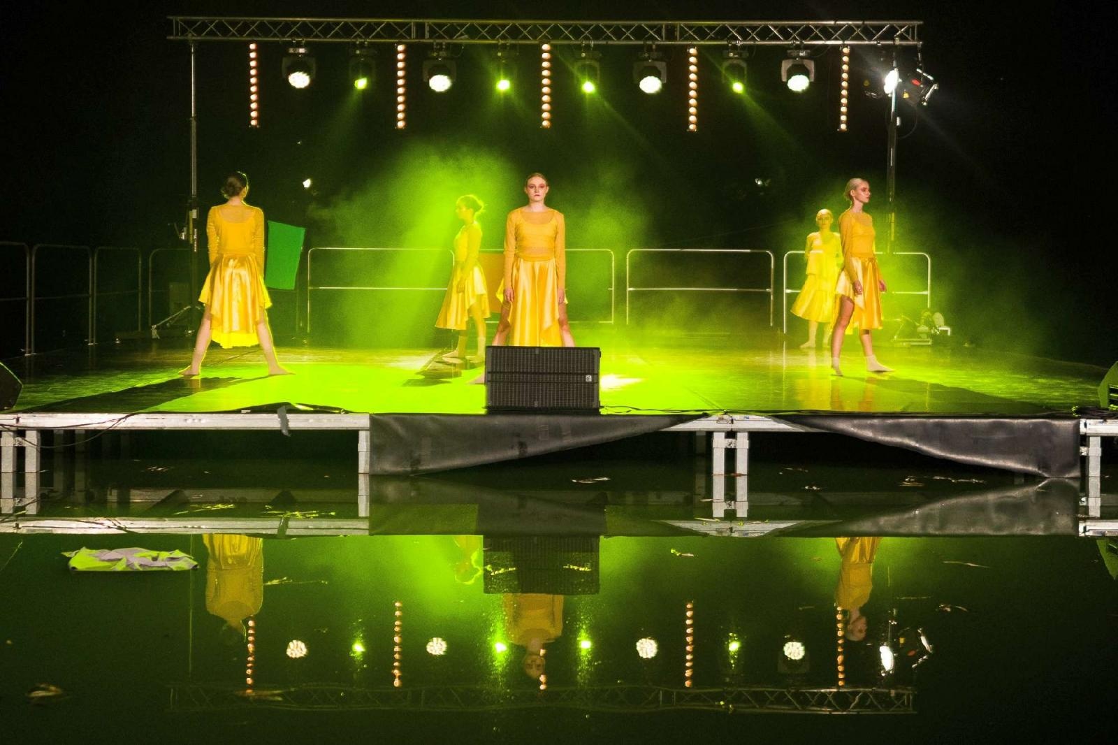 Zdjęcie w galerii na portalu naszraciborz.pl: Ach co to był za wieczór! Widowisko na wodzie na bis [FOTO] wiadomości z regionu