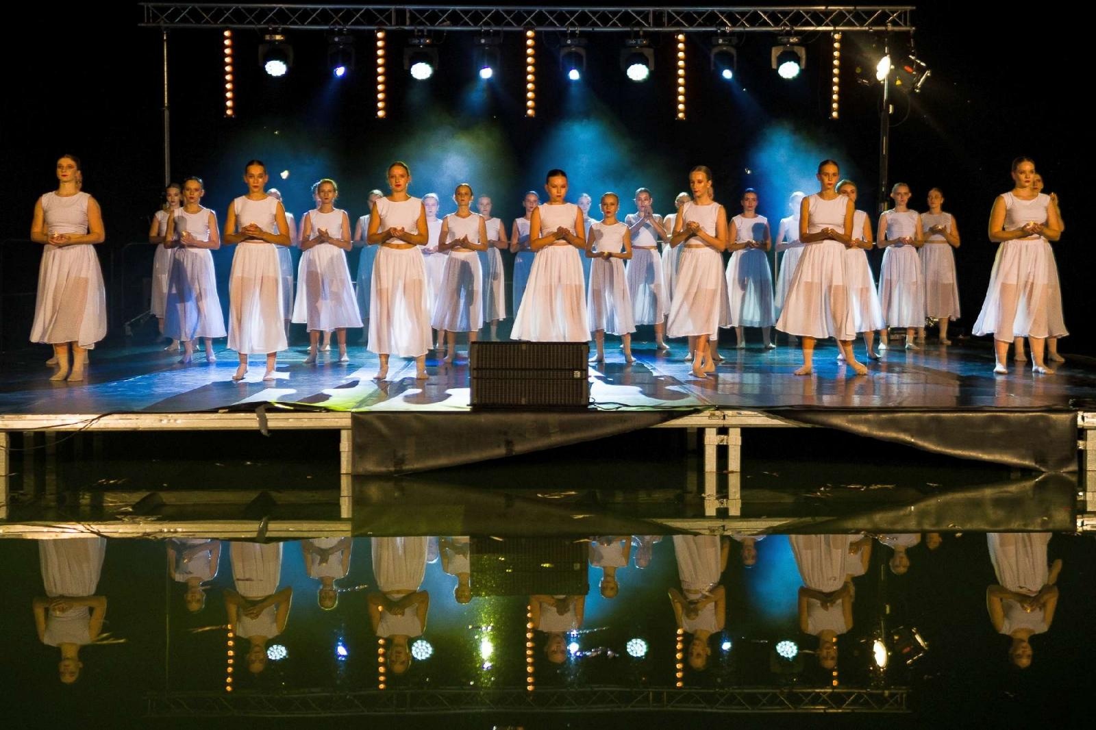 Zdjęcie w galerii na portalu naszraciborz.pl: Ach co to był za wieczór! Widowisko na wodzie na bis [FOTO] wiadomości z regionu