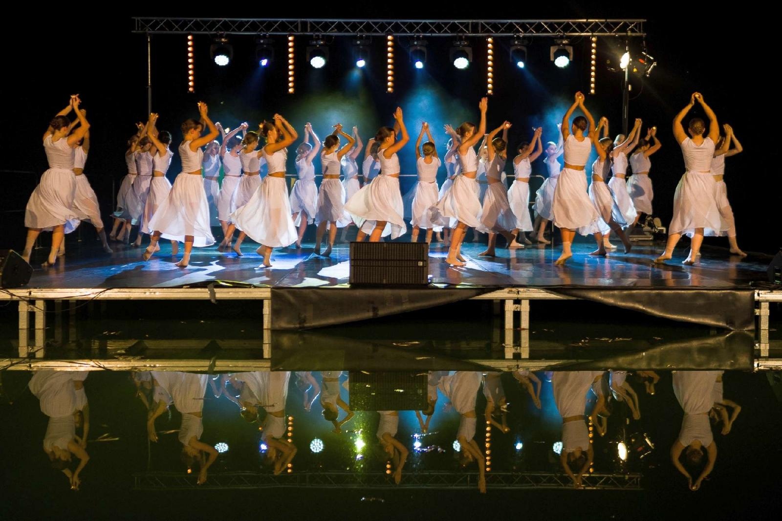 Zdjęcie w galerii na portalu naszraciborz.pl: Ach co to był za wieczór! Widowisko na wodzie na bis [FOTO] wiadomości z regionu