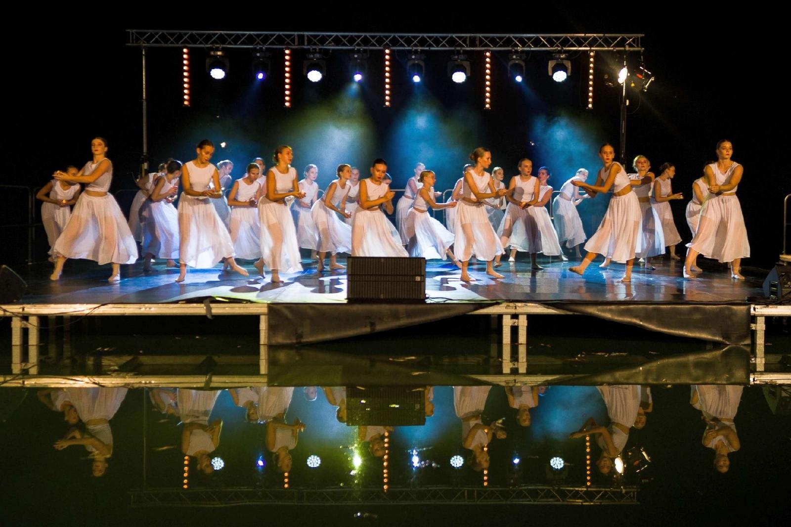 Zdjęcie w galerii na portalu naszraciborz.pl: Ach co to był za wieczór! Widowisko na wodzie na bis [FOTO] wiadomości z regionu