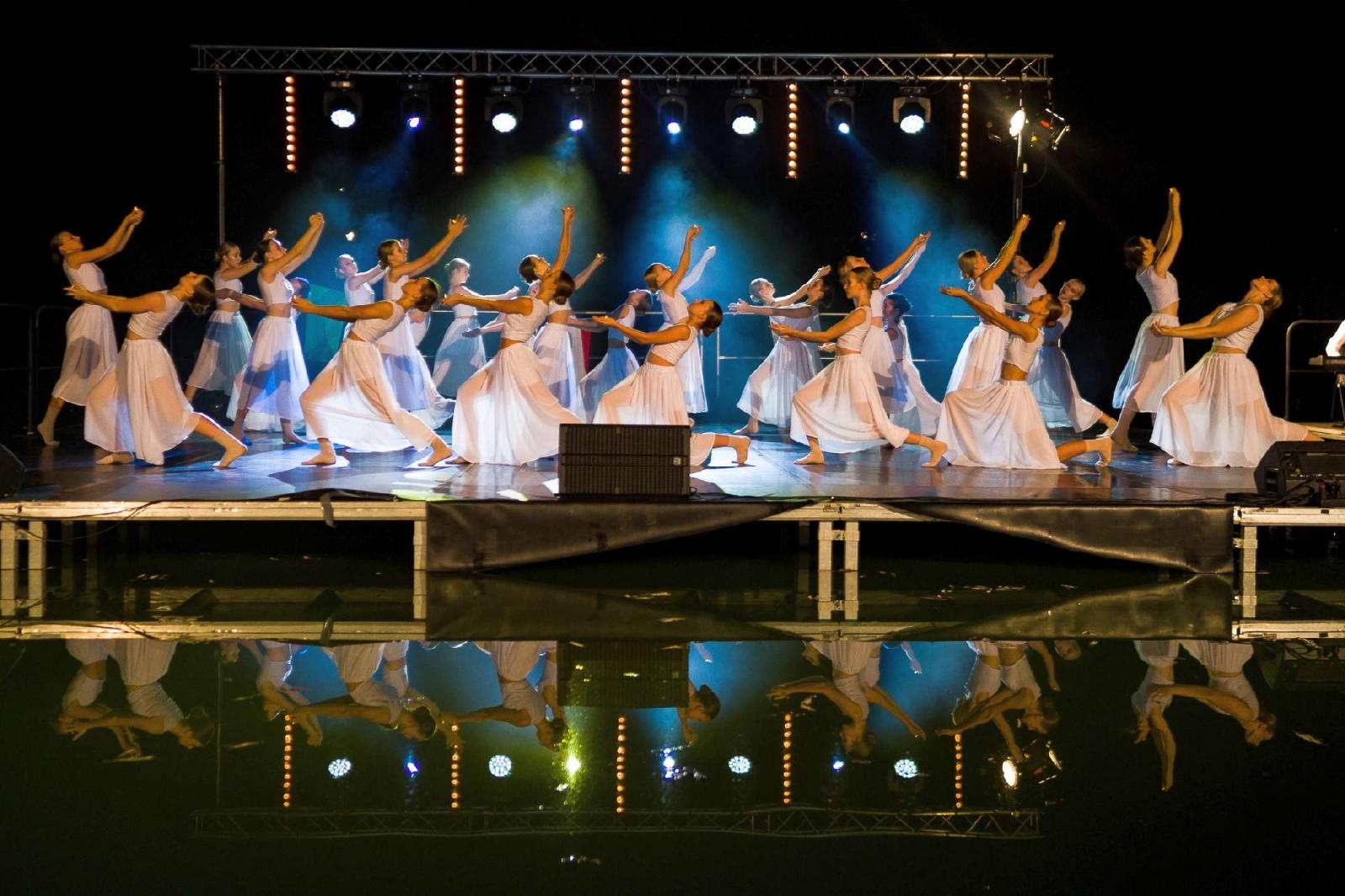 Zdjęcie w galerii na portalu naszraciborz.pl: Ach co to był za wieczór! Widowisko na wodzie na bis [FOTO] wiadomości z regionu