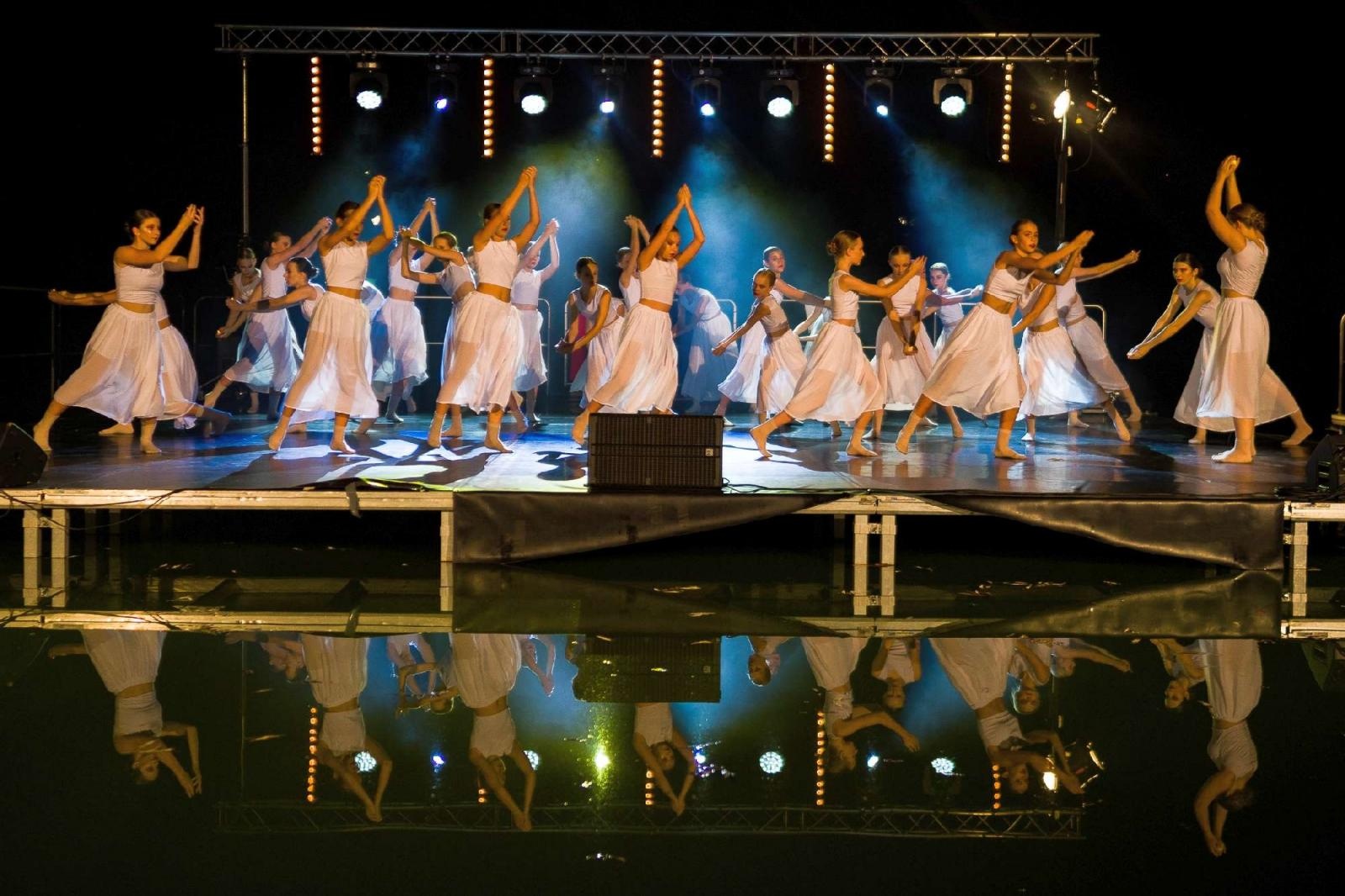 Zdjęcie w galerii na portalu naszraciborz.pl: Ach co to był za wieczór! Widowisko na wodzie na bis [FOTO] wiadomości z regionu