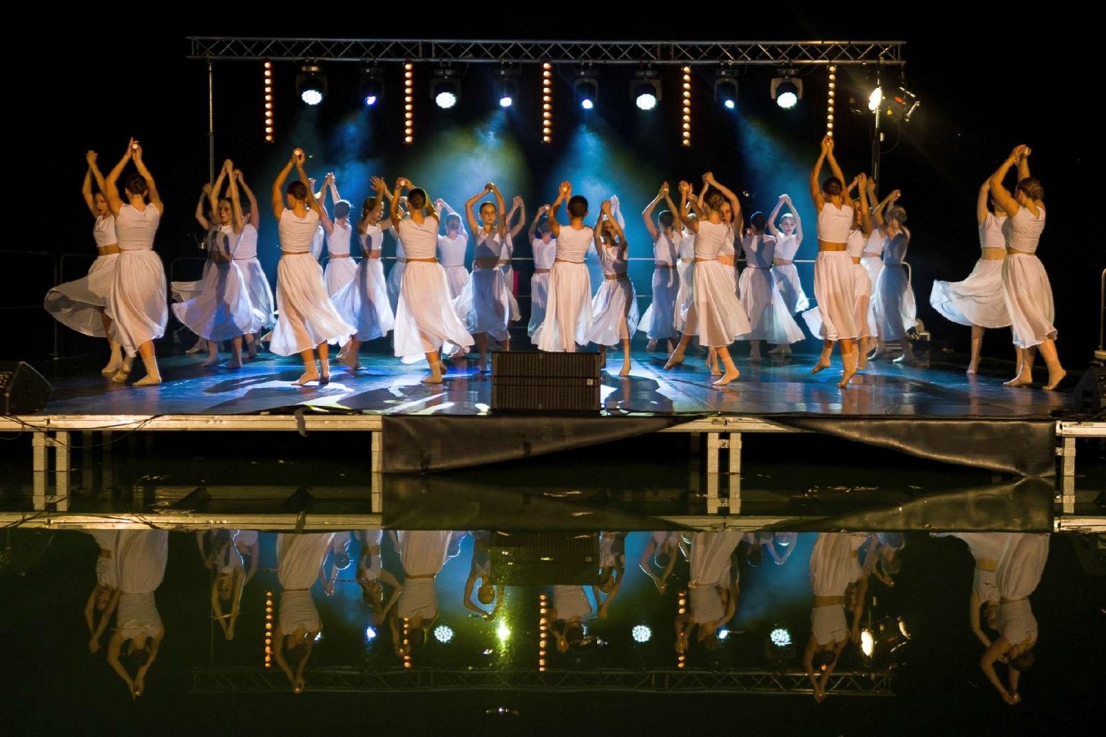 Zdjęcie w galerii na portalu naszraciborz.pl: Ach co to był za wieczór! Widowisko na wodzie na bis [FOTO] wiadomości z regionu