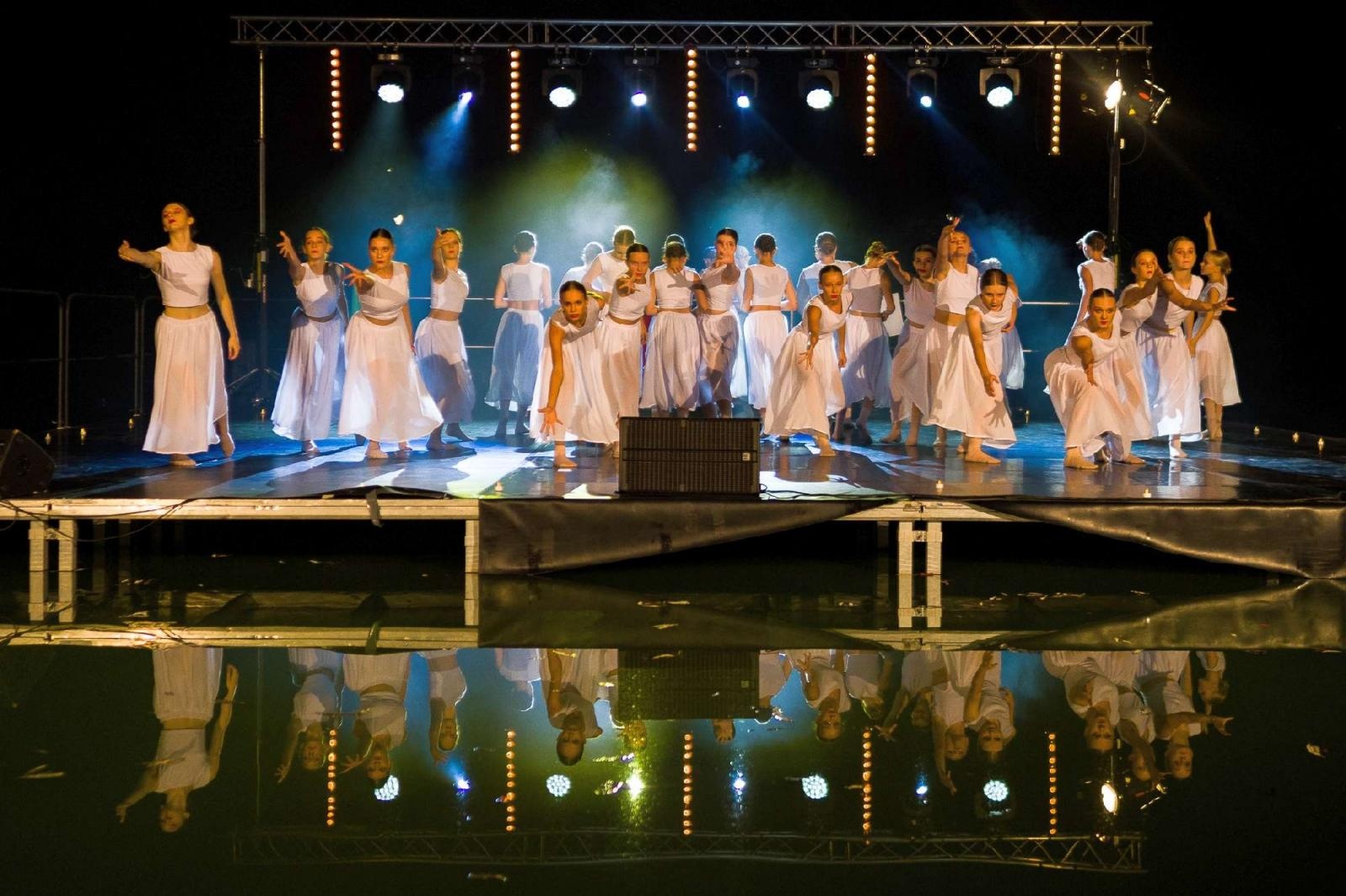 Zdjęcie w galerii na portalu naszraciborz.pl: Ach co to był za wieczór! Widowisko na wodzie na bis [FOTO] wiadomości z regionu