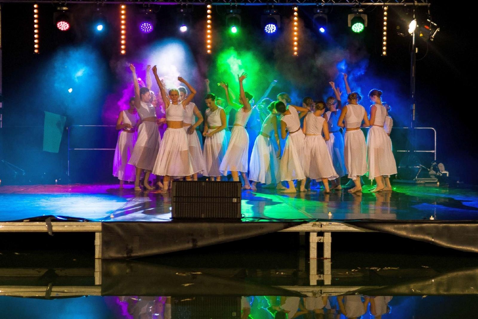 Zdjęcie w galerii na portalu naszraciborz.pl: Ach co to był za wieczór! Widowisko na wodzie na bis [FOTO] wiadomości z regionu