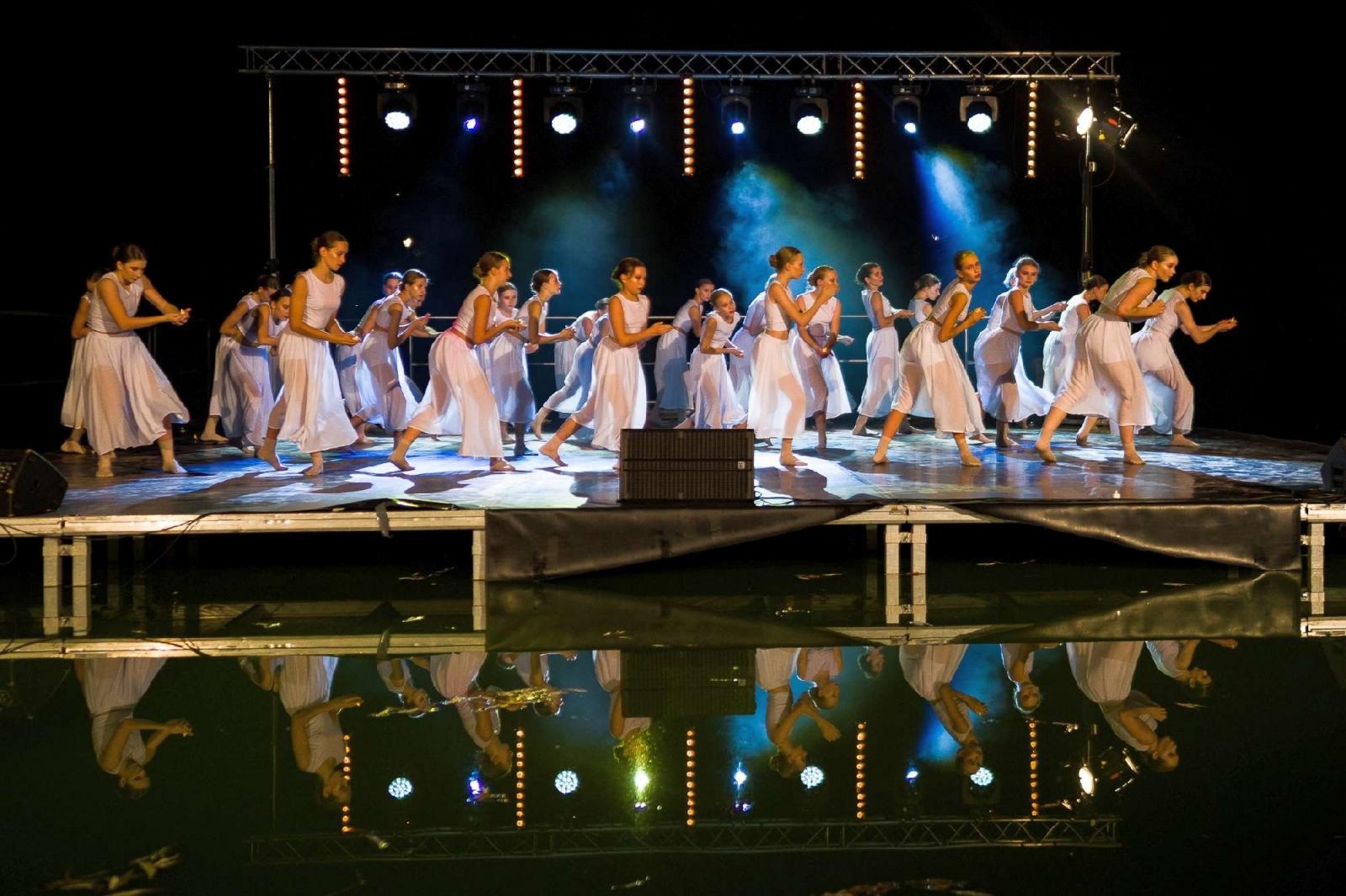 Zdjęcie w galerii na portalu naszraciborz.pl: Ach co to był za wieczór! Widowisko na wodzie na bis [FOTO] wiadomości z regionu