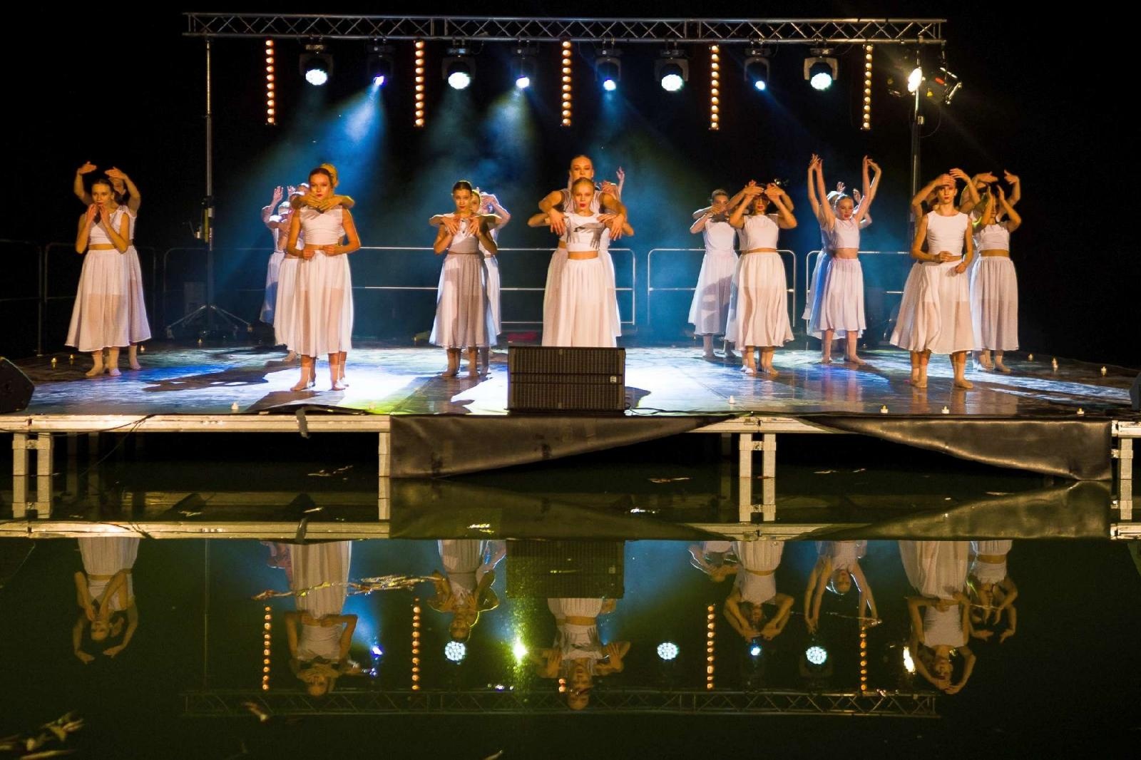 Zdjęcie w galerii na portalu naszraciborz.pl: Ach co to był za wieczór! Widowisko na wodzie na bis [FOTO] wiadomości z regionu