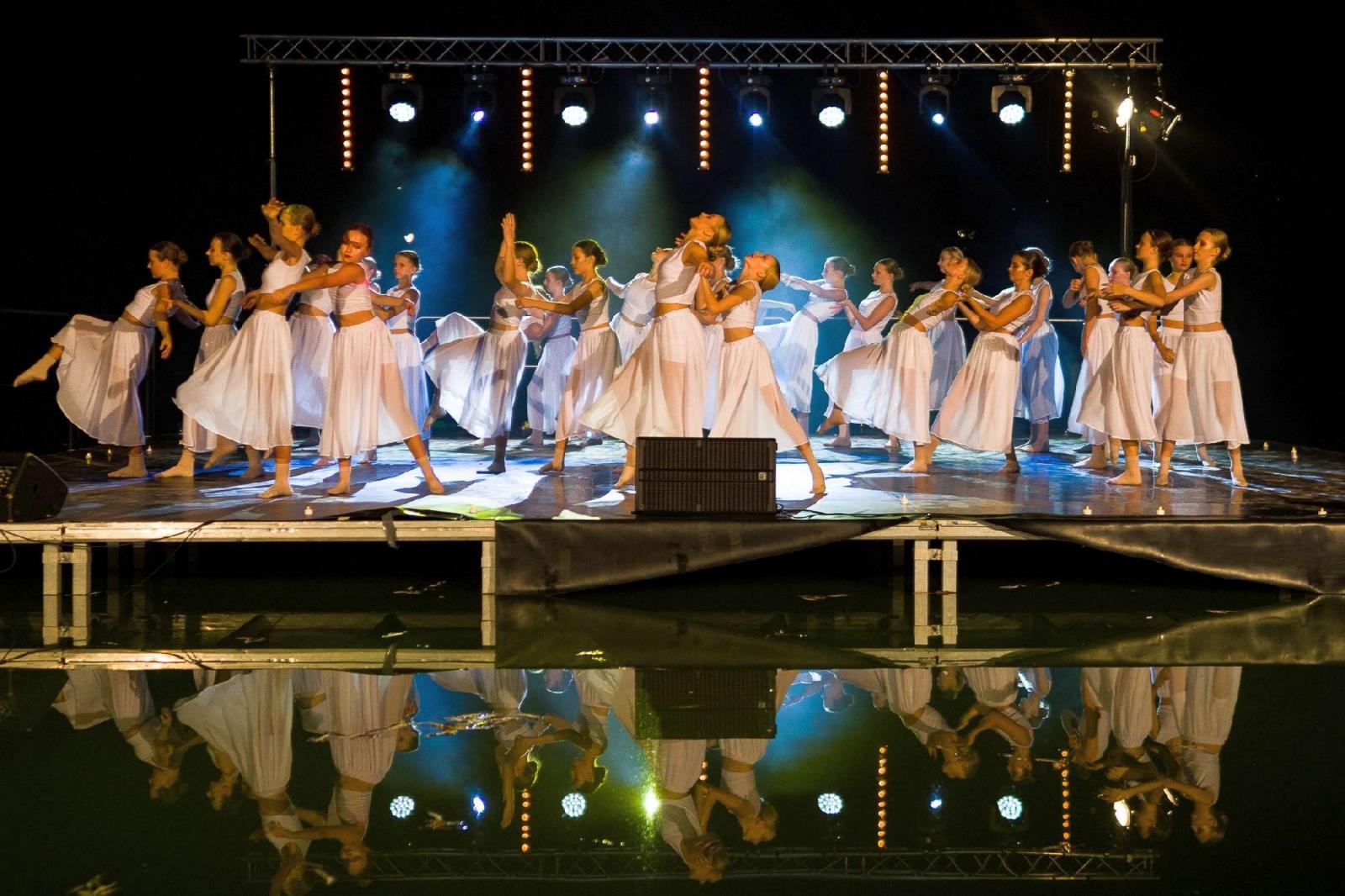 Zdjęcie w galerii na portalu naszraciborz.pl: Ach co to był za wieczór! Widowisko na wodzie na bis [FOTO] wiadomości z regionu