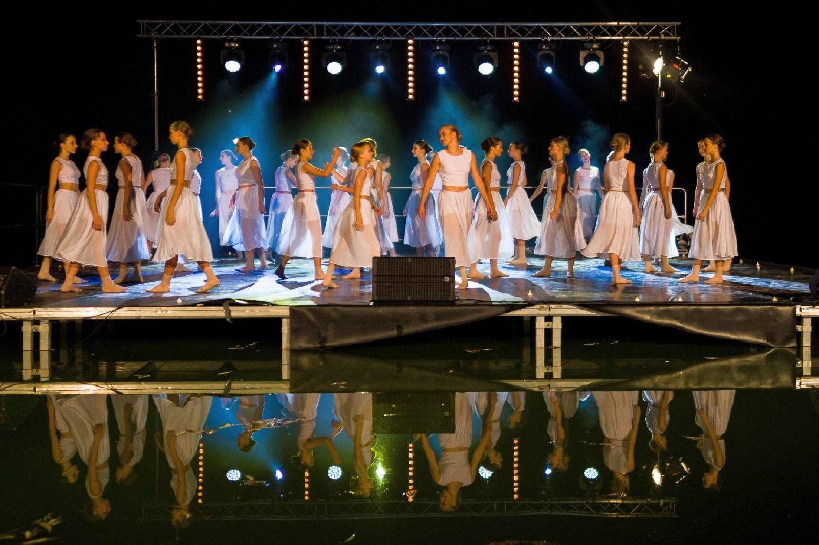 Zdjęcie w galerii na portalu naszraciborz.pl: Ach co to był za wieczór! Widowisko na wodzie na bis [FOTO] wiadomości z regionu