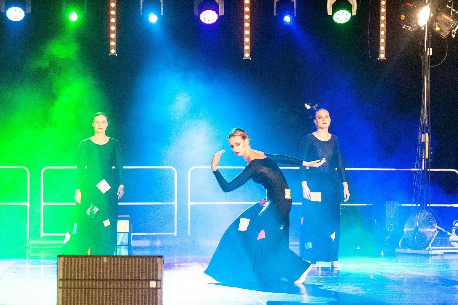 Zdjęcie w galerii na portalu naszraciborz.pl: Ach co to był za wieczór! Widowisko na wodzie na bis [FOTO] wiadomości z regionu