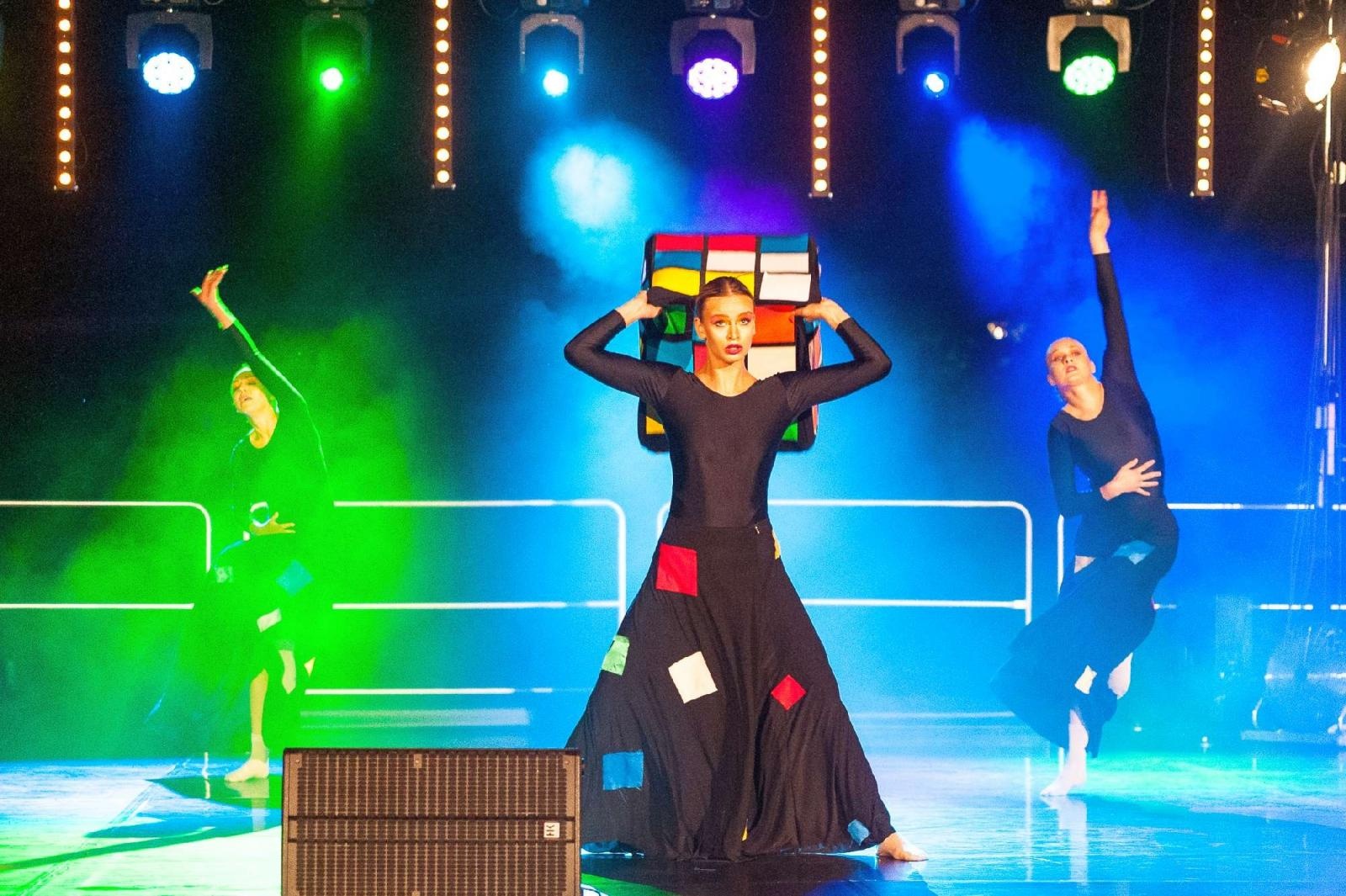 Zdjęcie w galerii na portalu naszraciborz.pl: Ach co to był za wieczór! Widowisko na wodzie na bis [FOTO] wiadomości z regionu