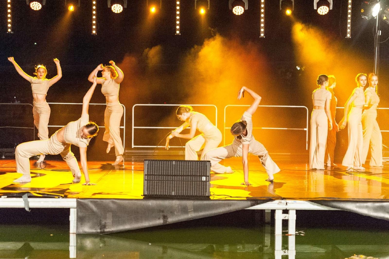 Zdjęcie w galerii na portalu naszraciborz.pl: Ach co to był za wieczór! Widowisko na wodzie na bis [FOTO] wiadomości z regionu