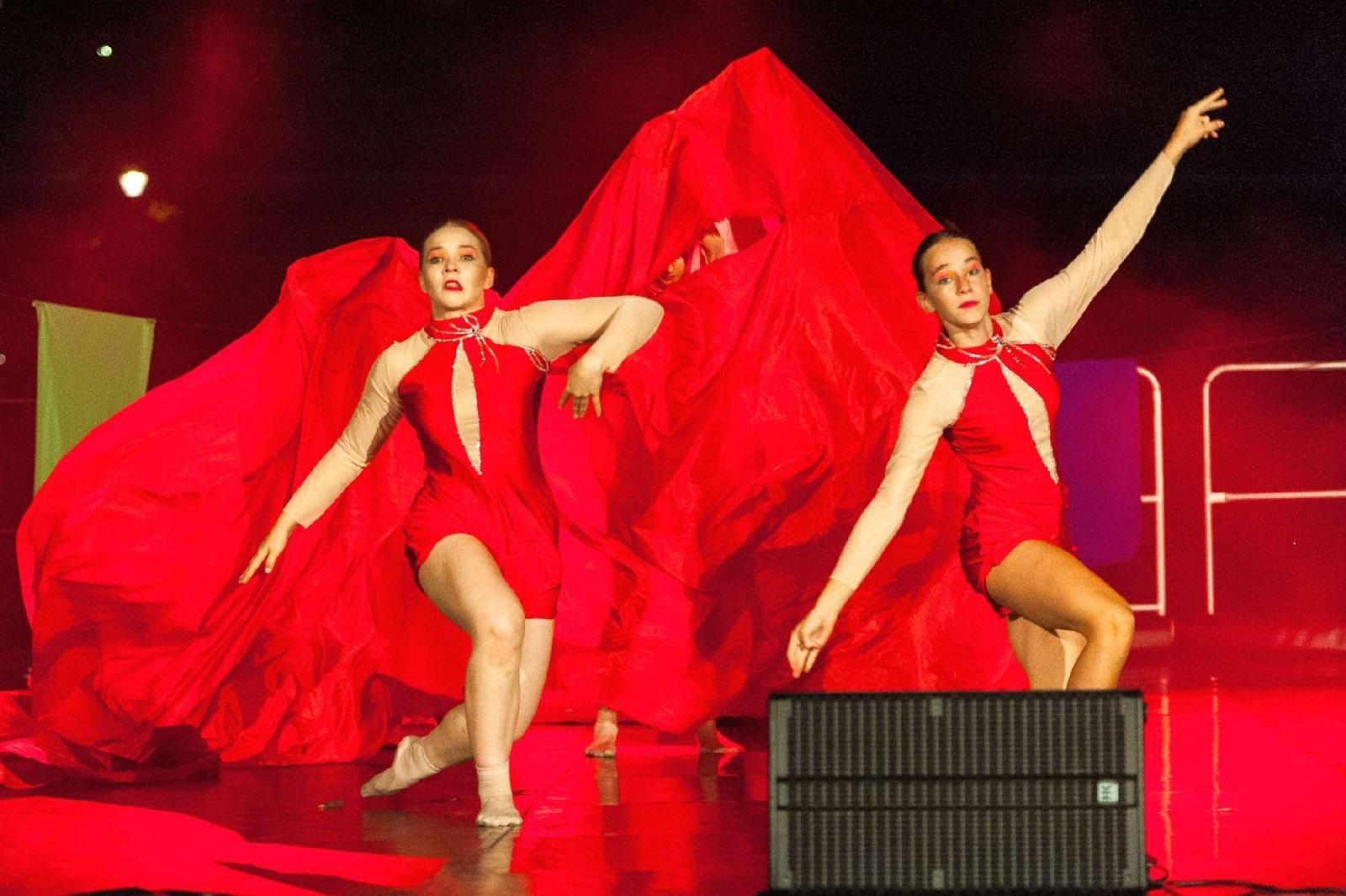 Zdjęcie w galerii na portalu naszraciborz.pl: Ach co to był za wieczór! Widowisko na wodzie na bis [FOTO] wiadomości z regionu