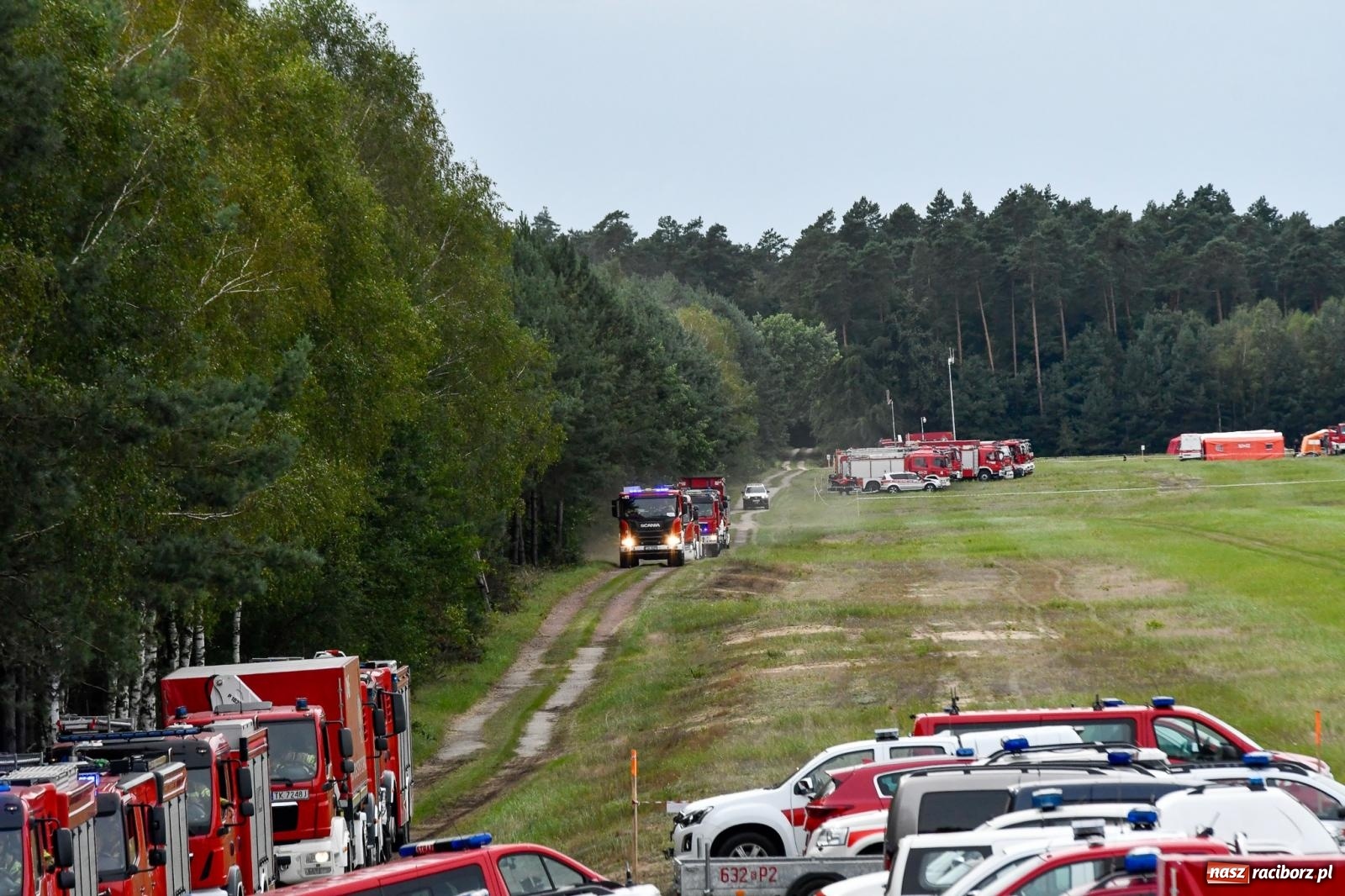 Zdjęcie w galerii na portalu naszraciborz.pl: Wielkie ogólnopolskie strażackie manewry w Kuźni Raciborskiej [FOTO i WIDEO] wiadomości z regionu