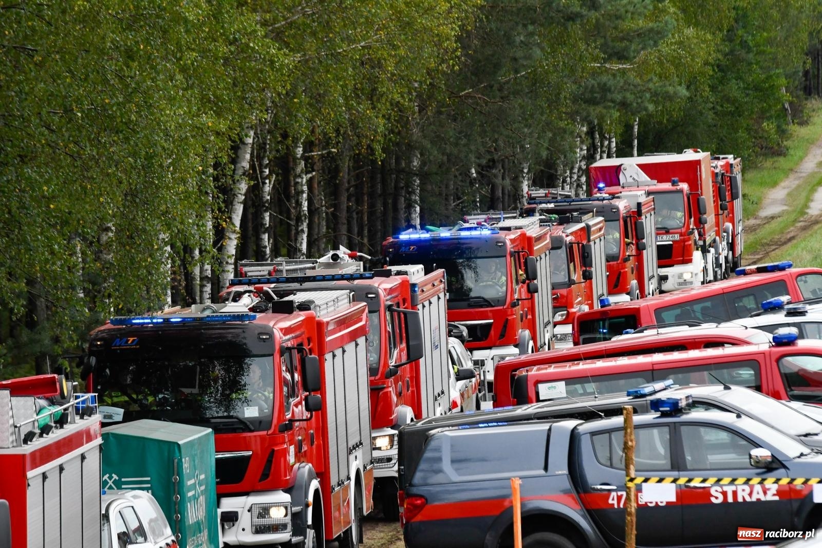 Zdjęcie w galerii na portalu naszraciborz.pl: Wielkie ogólnopolskie strażackie manewry w Kuźni Raciborskiej [FOTO i WIDEO] wiadomości z regionu