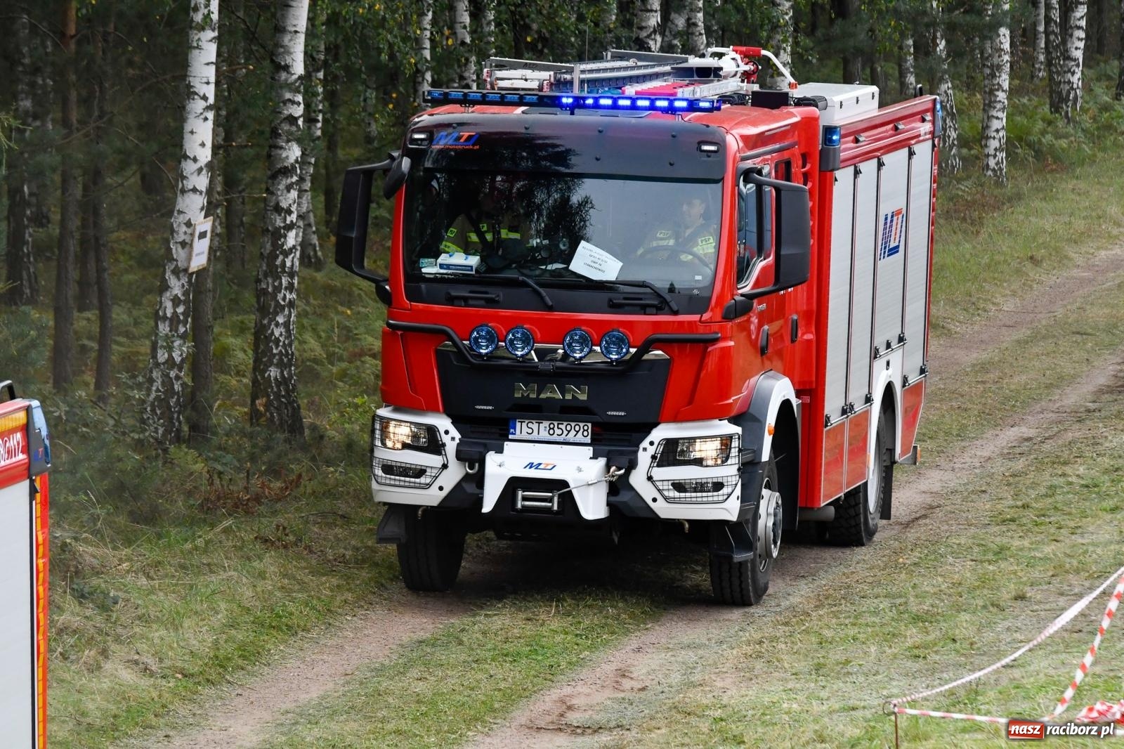 Zdjęcie w galerii na portalu naszraciborz.pl: Wielkie ogólnopolskie strażackie manewry w Kuźni Raciborskiej [FOTO i WIDEO] wiadomości z regionu