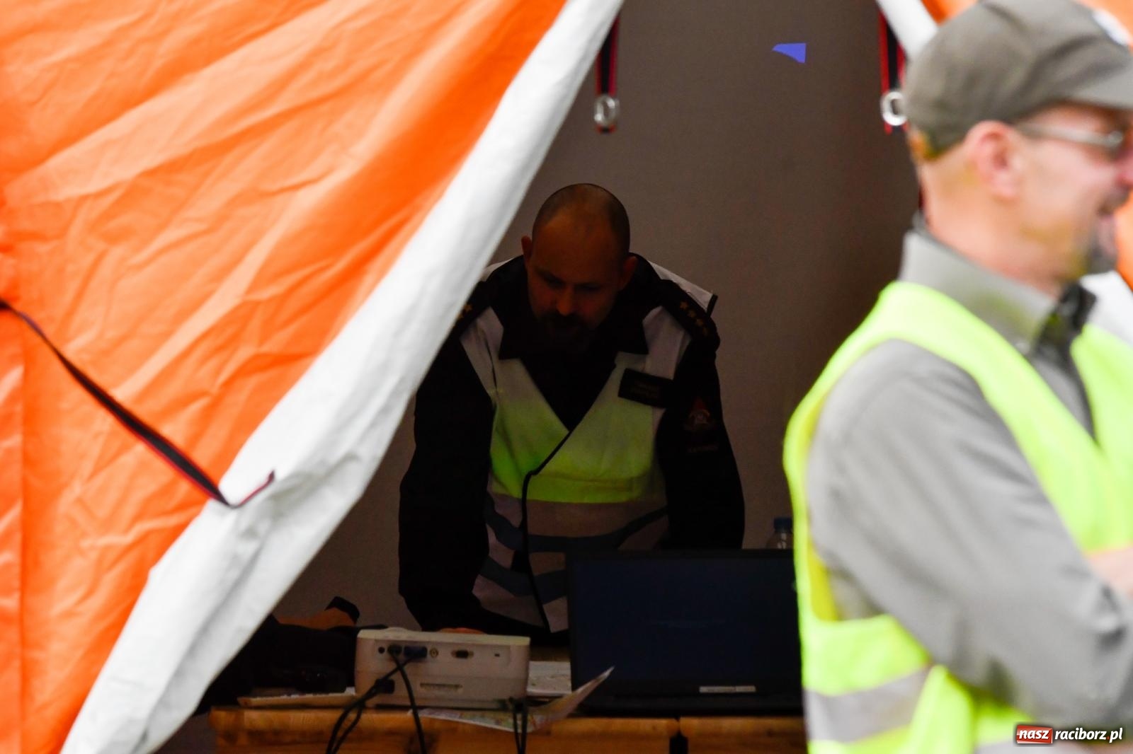 Zdjęcie w galerii na portalu naszraciborz.pl: Wielkie ogólnopolskie strażackie manewry w Kuźni Raciborskiej [FOTO i WIDEO] wiadomości z regionu