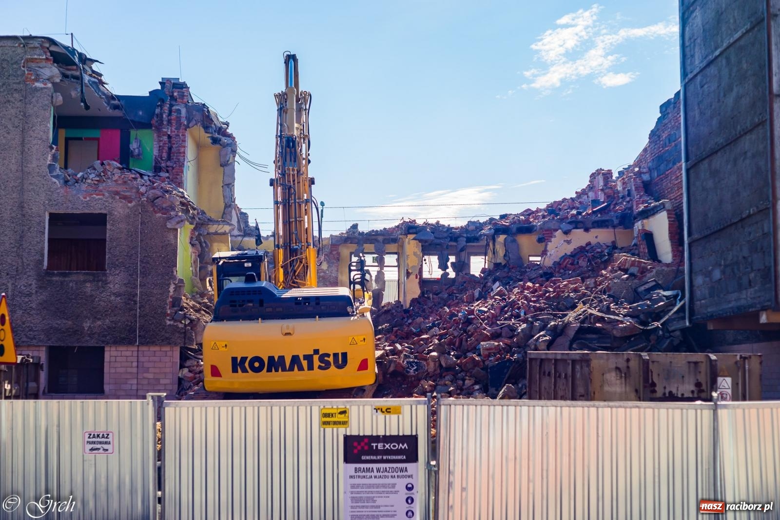 Zdjęcie w galerii na portalu naszraciborz.pl: Rozpoczęła się rozbiórka starego dworca PKP w Raciborzu [FOTO i WIDEO] wiadomości z regionu