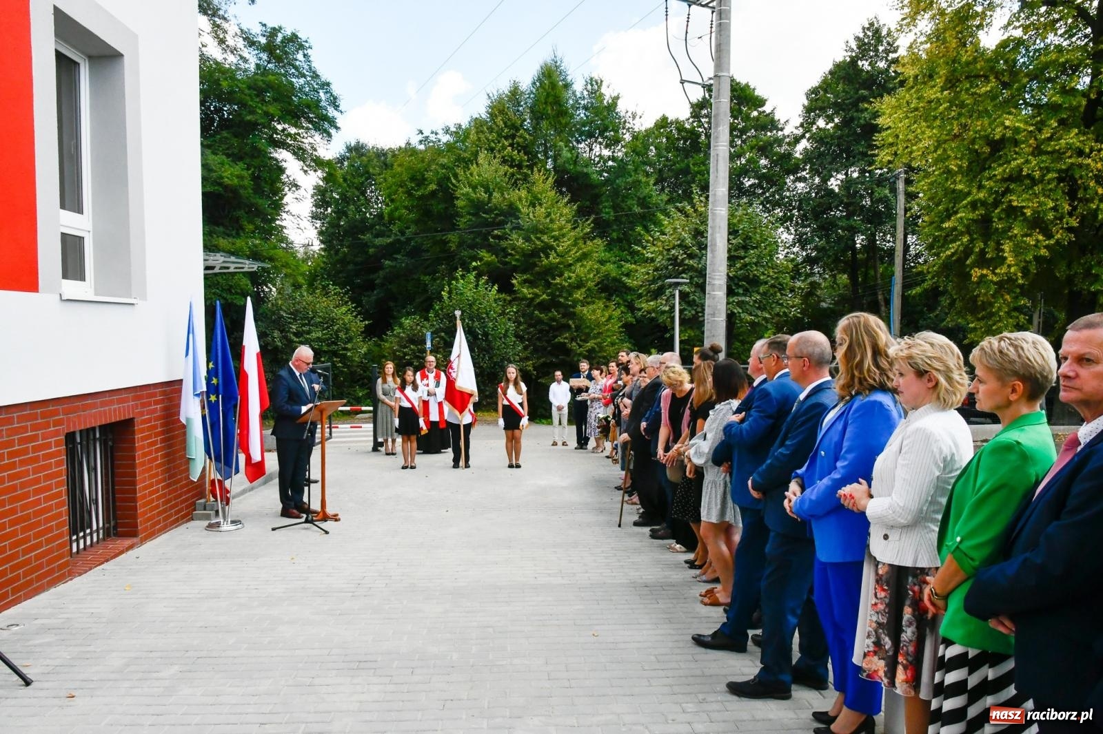 Zdjęcie w galerii na portalu naszraciborz.pl: W Rzuchowie otwarto nowy budynek szkolno-przedszkolny [FOTO i WIDEO] wiadomości z regionu