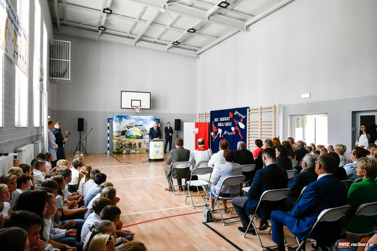 Zdjęcie w galerii na portalu naszraciborz.pl: W Rzuchowie otwarto nowy budynek szkolno-przedszkolny [FOTO i WIDEO] wiadomości z regionu
