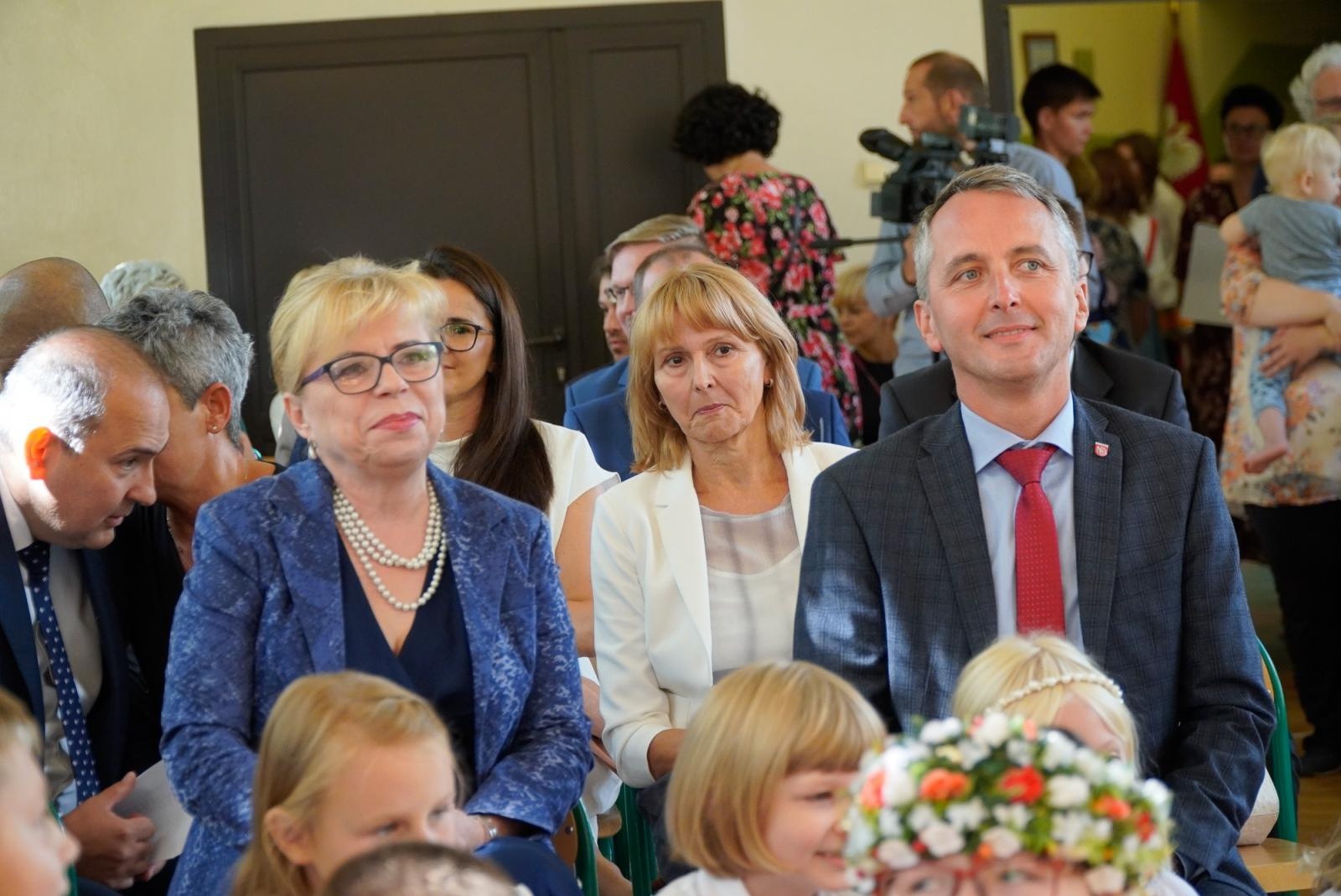 Zdjęcie w galerii na portalu naszraciborz.pl: Wakacji nadszedł kres. Na Płoni przywitano nowy rok szkolny [FOTO i WIDEO] wiadomości z regionu